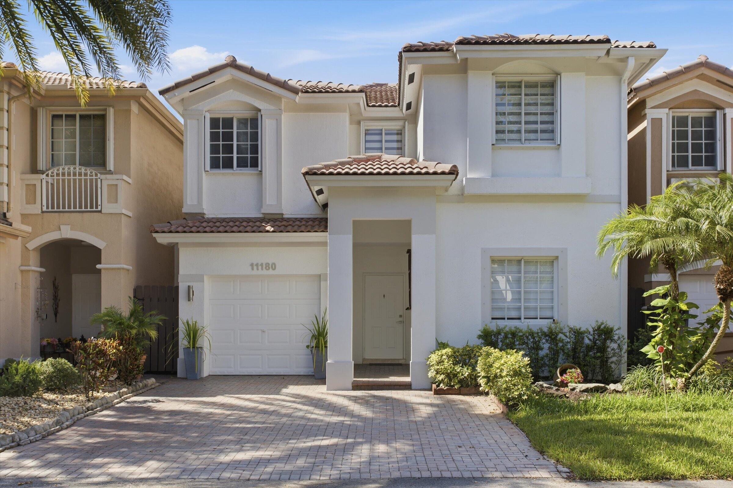 DORAL ISLES MARTINIQUE - Residential