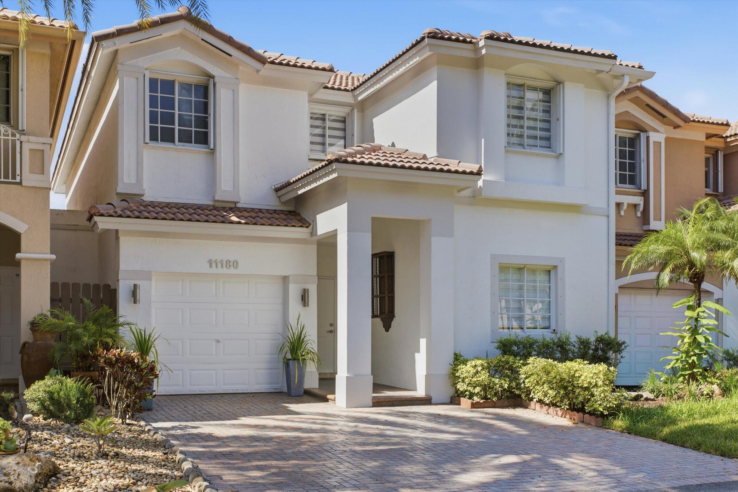 DORAL ISLES MARTINIQUE - Residential