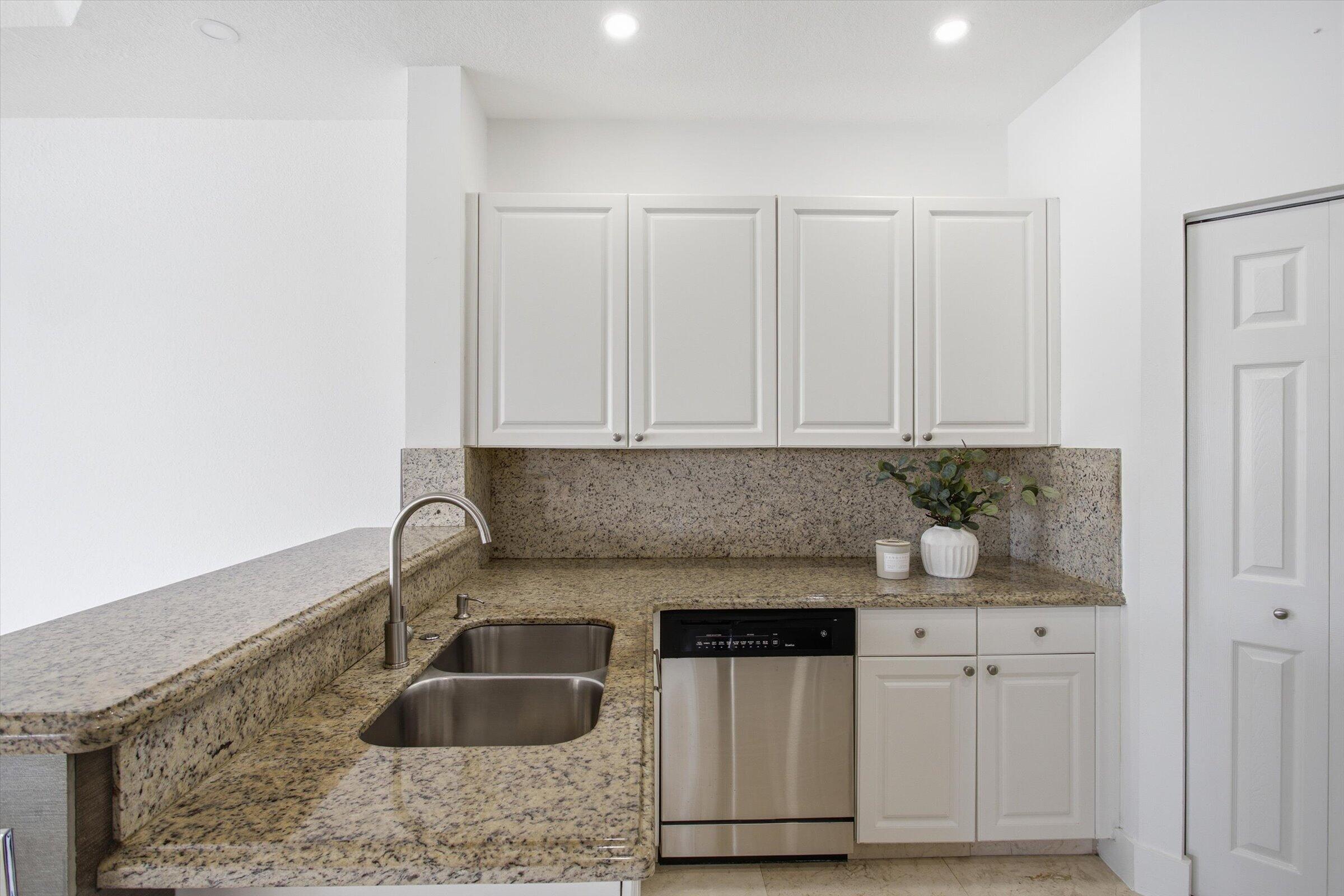 DORAL ISLES MARTINIQUE - Residential
