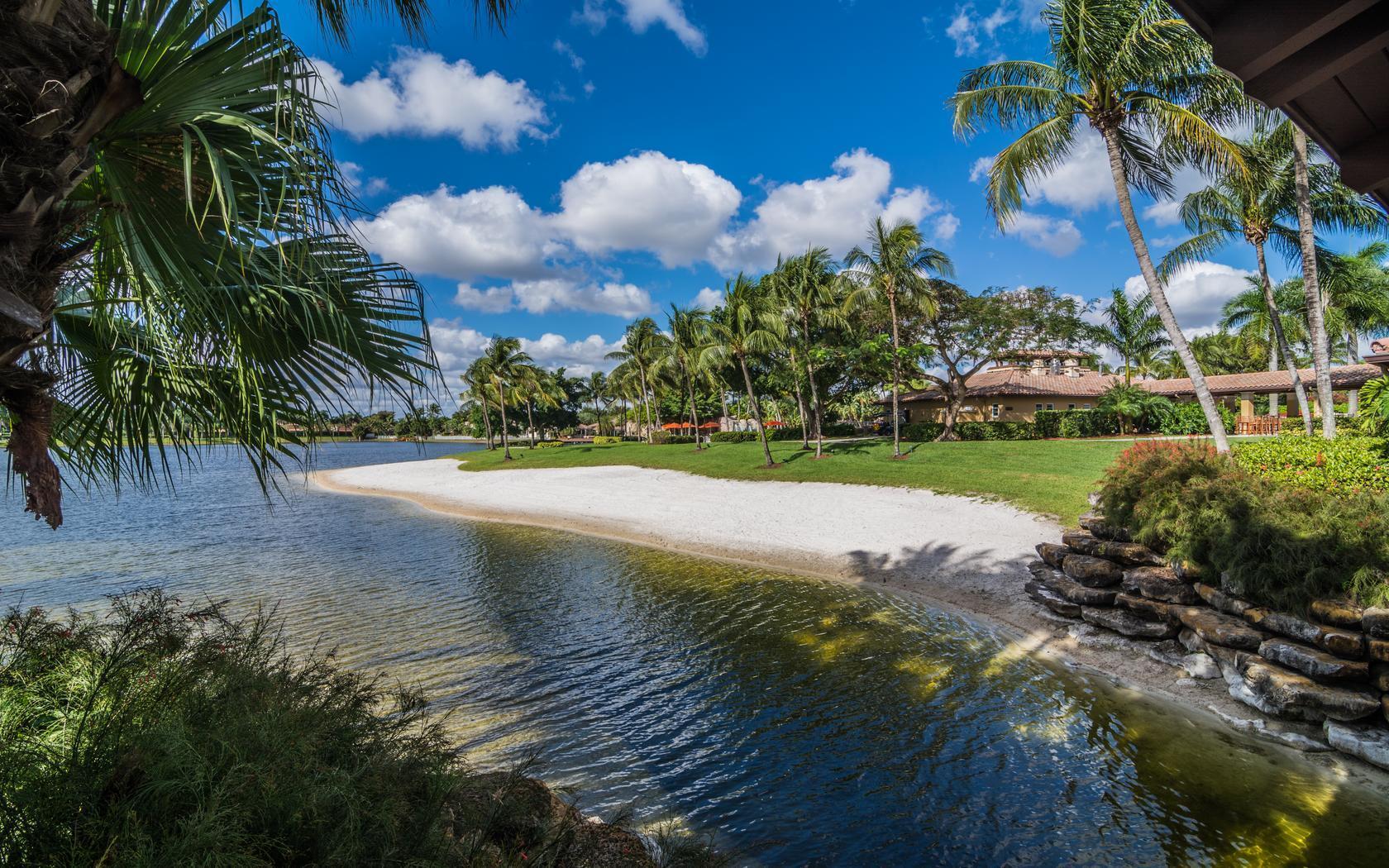 DORAL ISLES MARTINIQUE - Residential