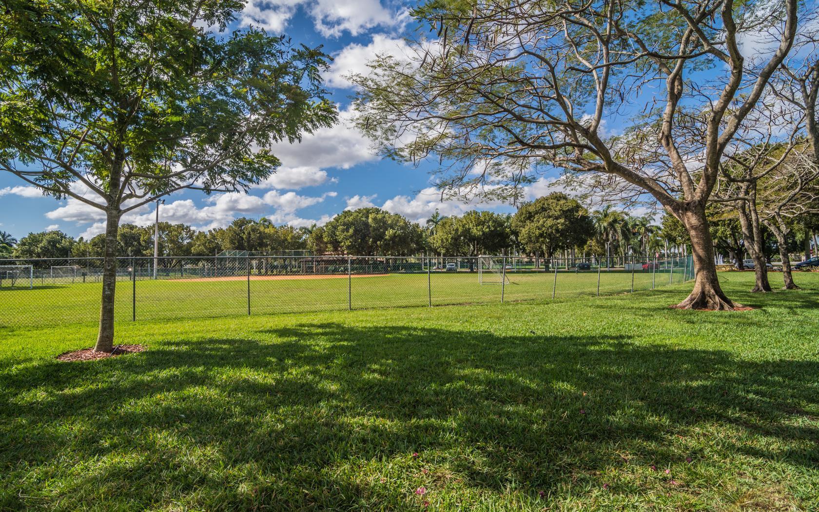 DORAL ISLES MARTINIQUE - Residential