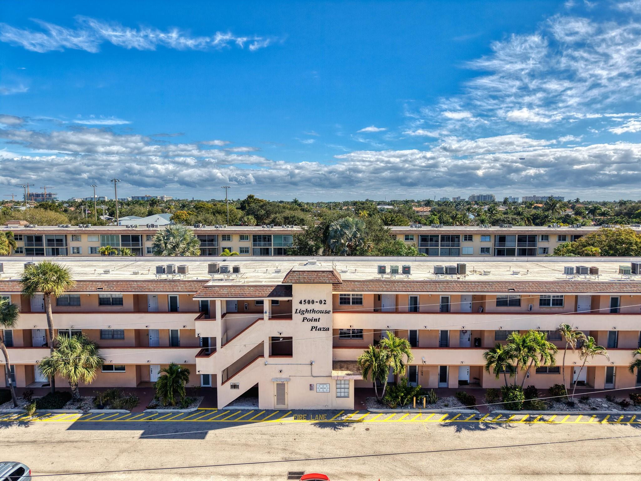 LIGHTHOUSE POINT PLAZA - Residential