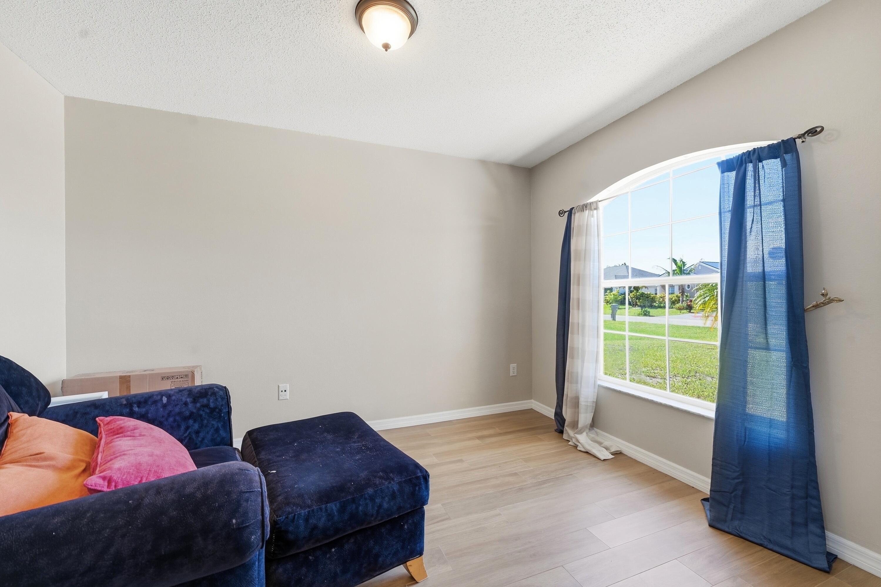 PORT ST LUCIE SECTION 19 - Residential