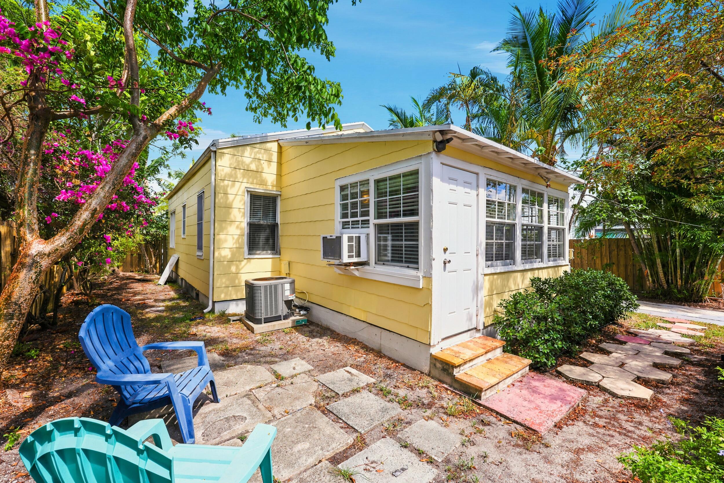 LAKE WORTH TOWN OF - Residential