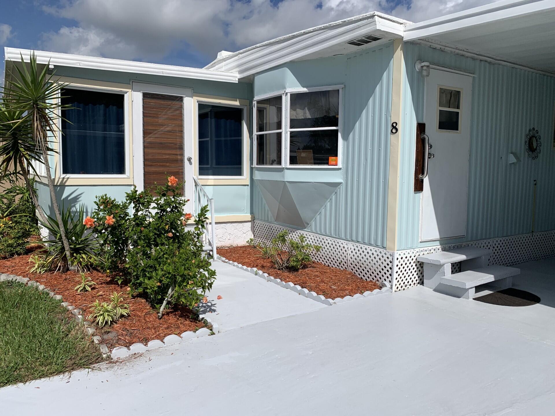 Spanish Lakes Riverfront - Residential