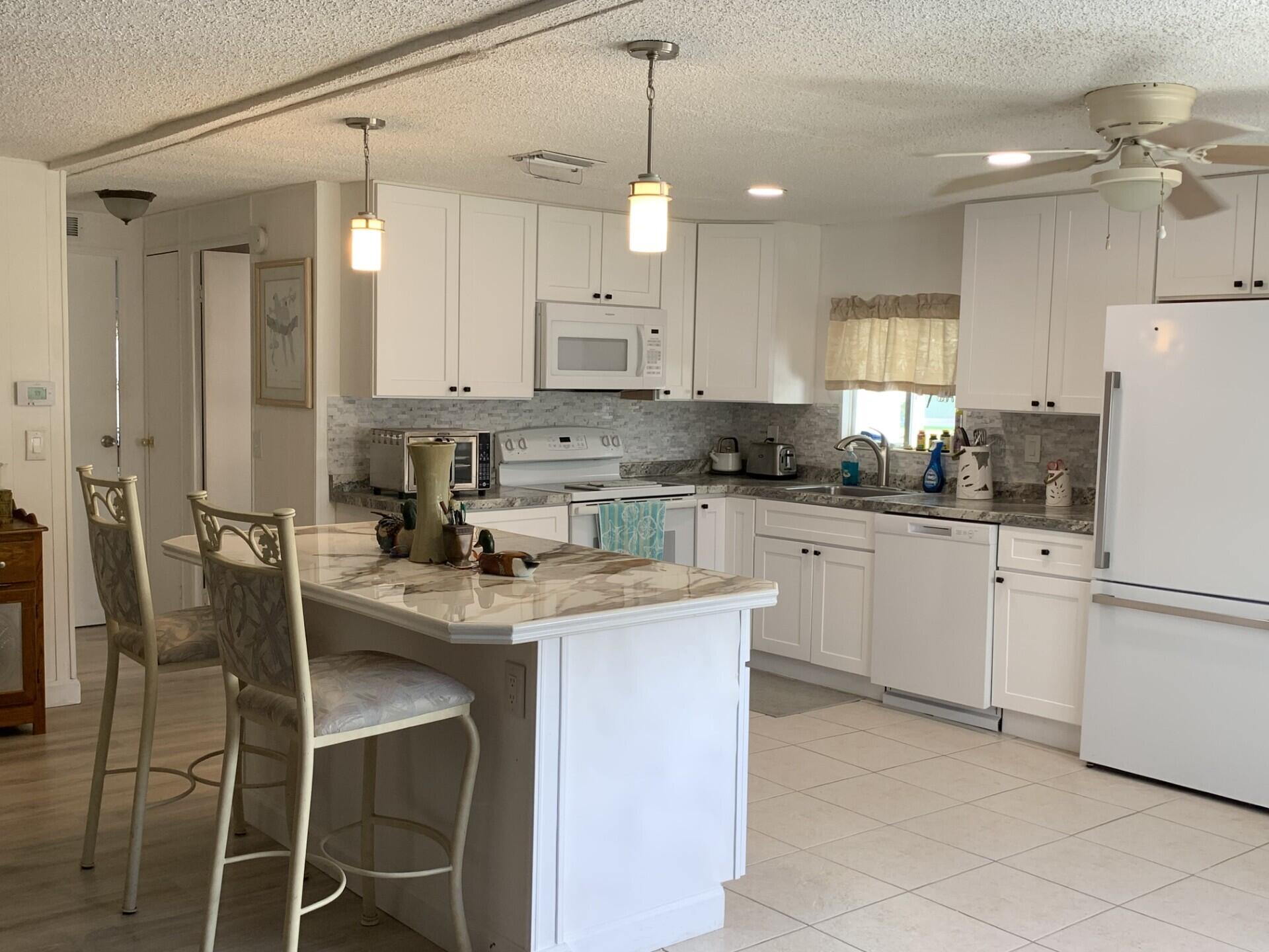 Spanish Lakes Riverfront - Residential