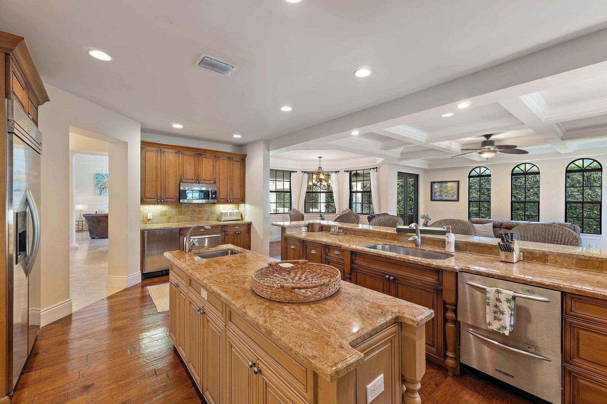 JUPITER INLET BEACH COLONY - Residential