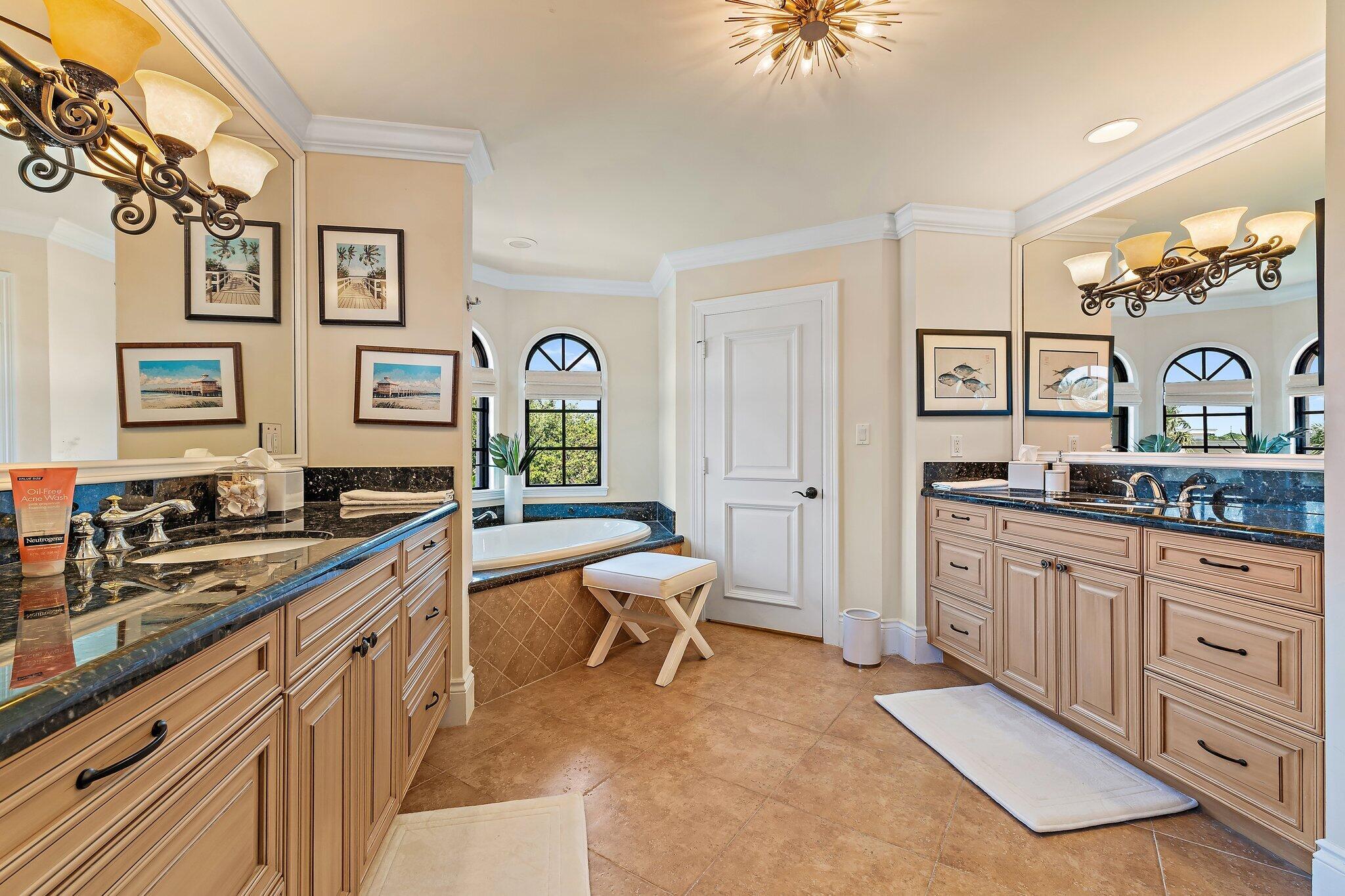 JUPITER INLET BEACH COLONY - Residential