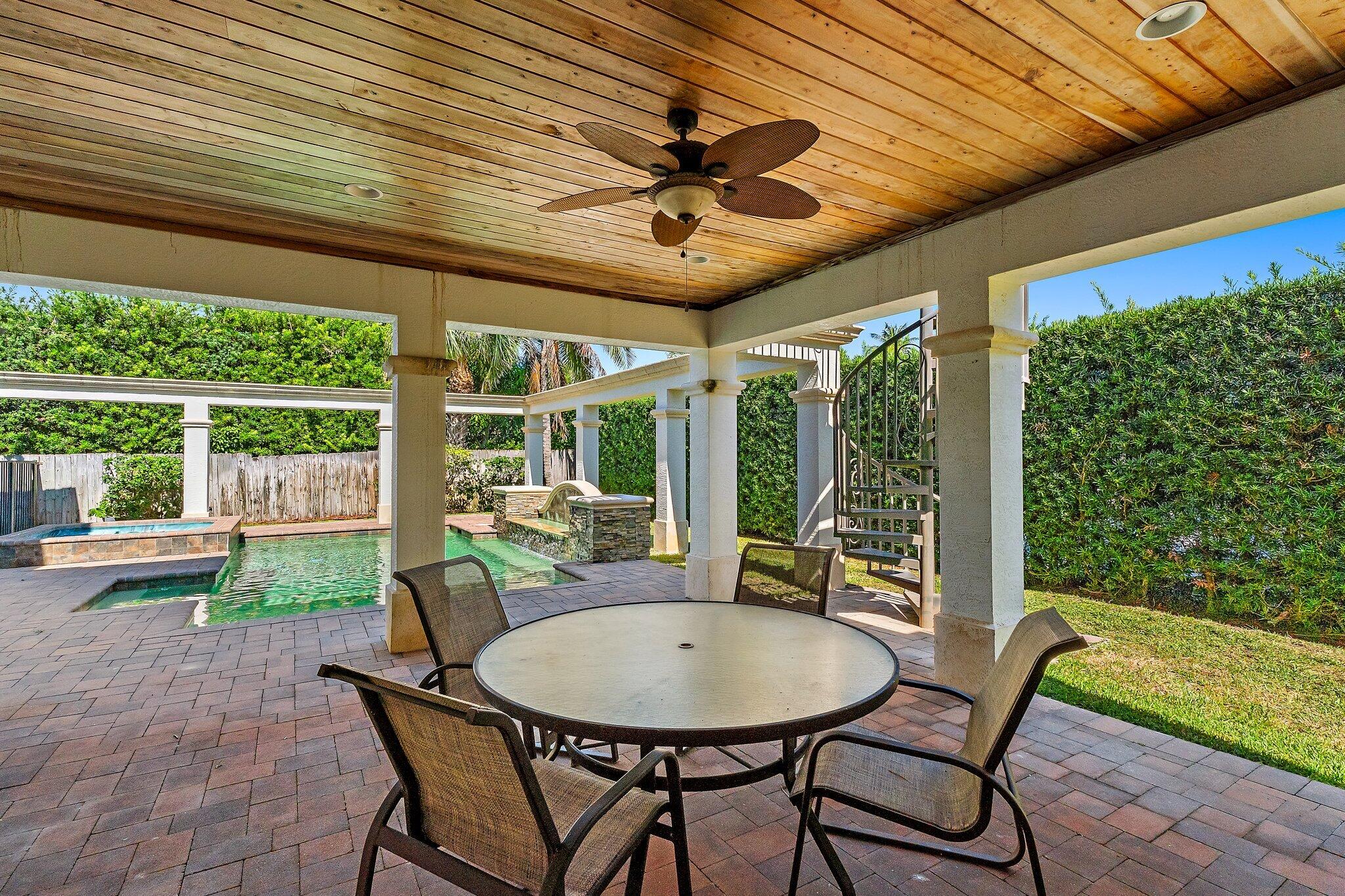 JUPITER INLET BEACH COLONY - Residential