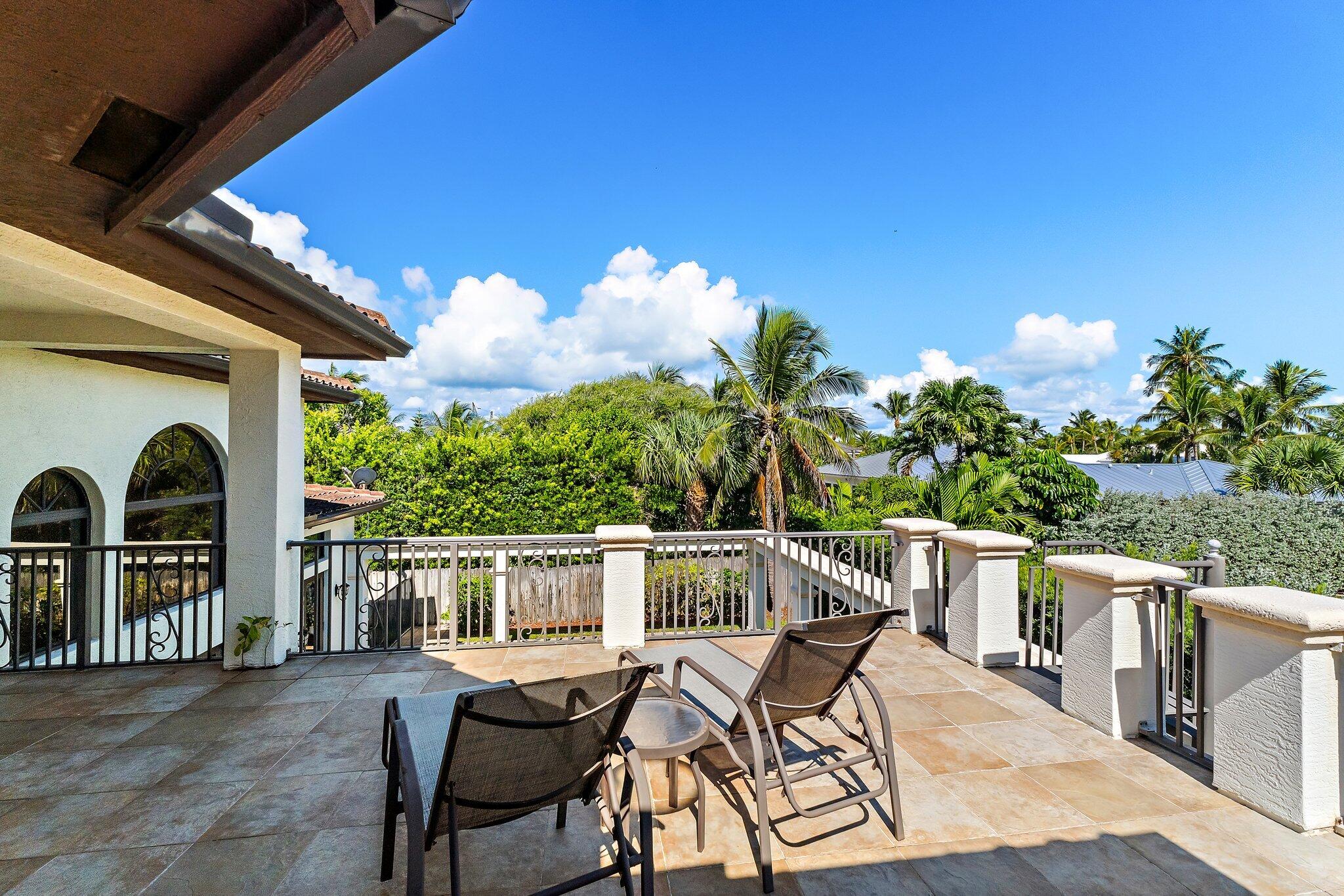 JUPITER INLET BEACH COLONY - Residential