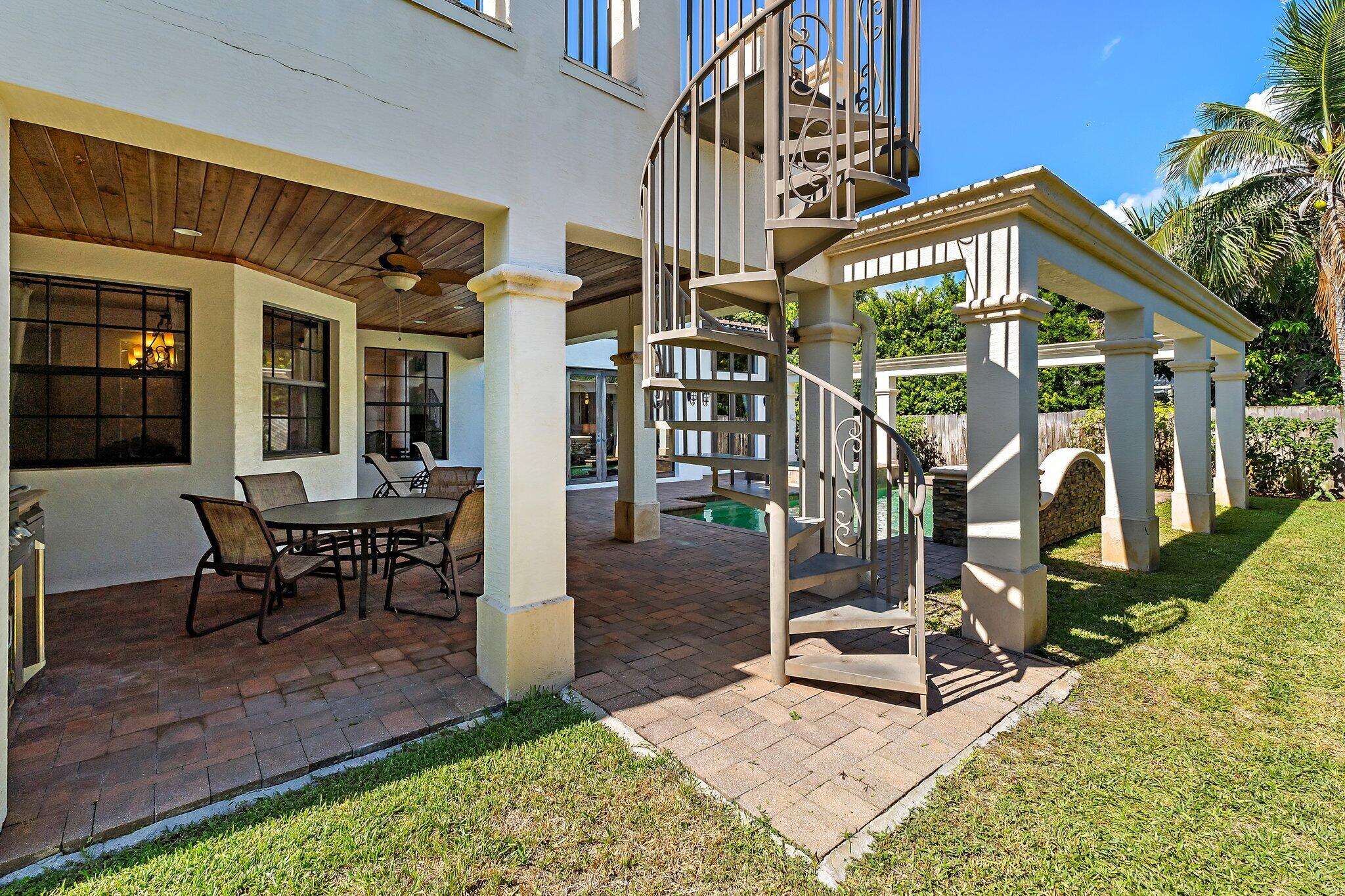 JUPITER INLET BEACH COLONY - Residential