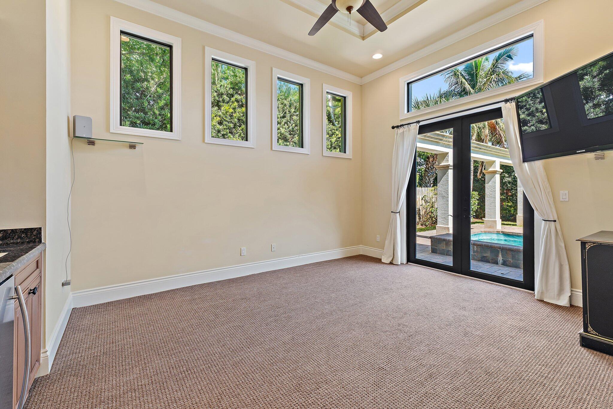 JUPITER INLET BEACH COLONY - Residential