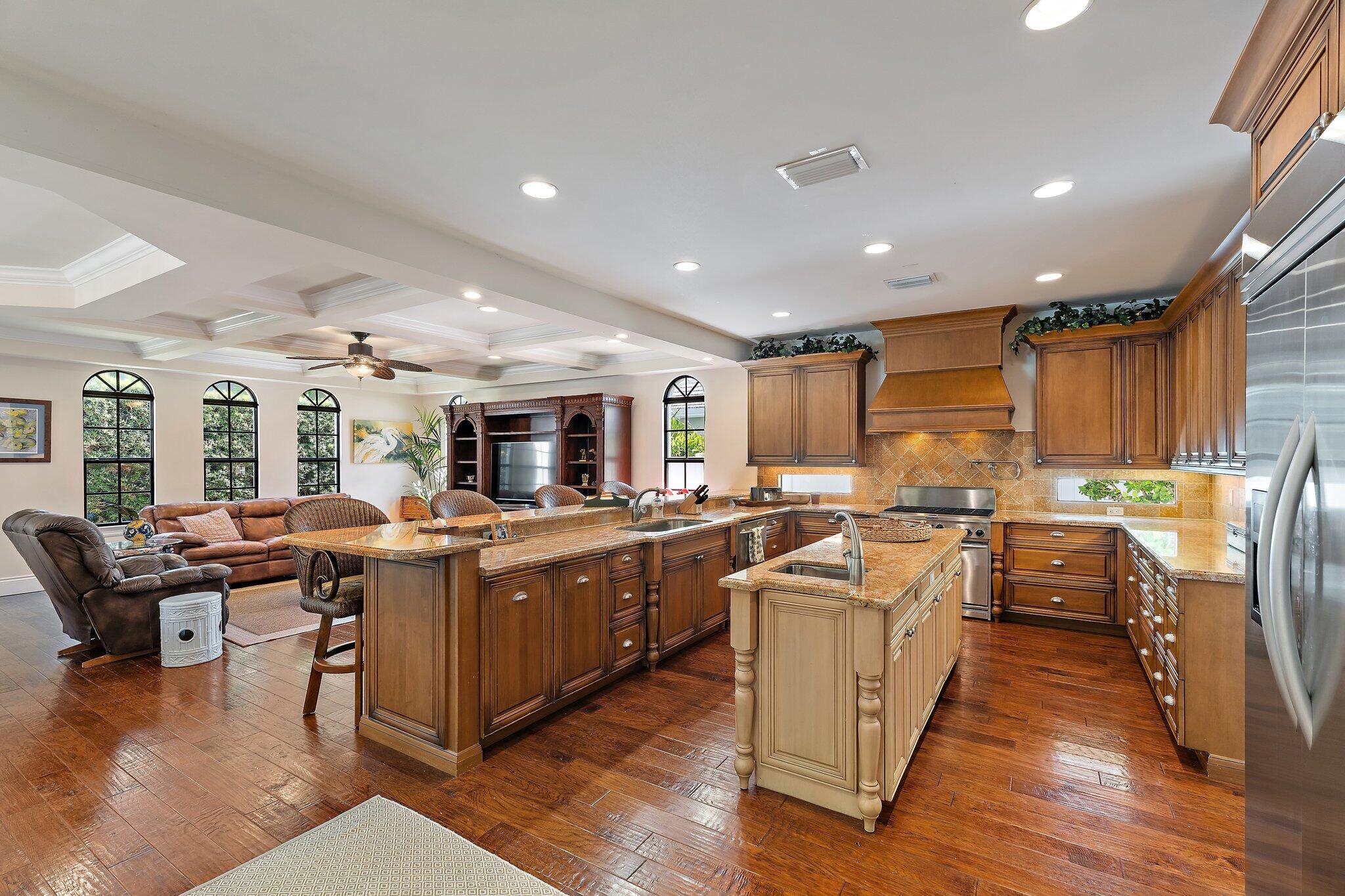 JUPITER INLET BEACH COLONY - Residential