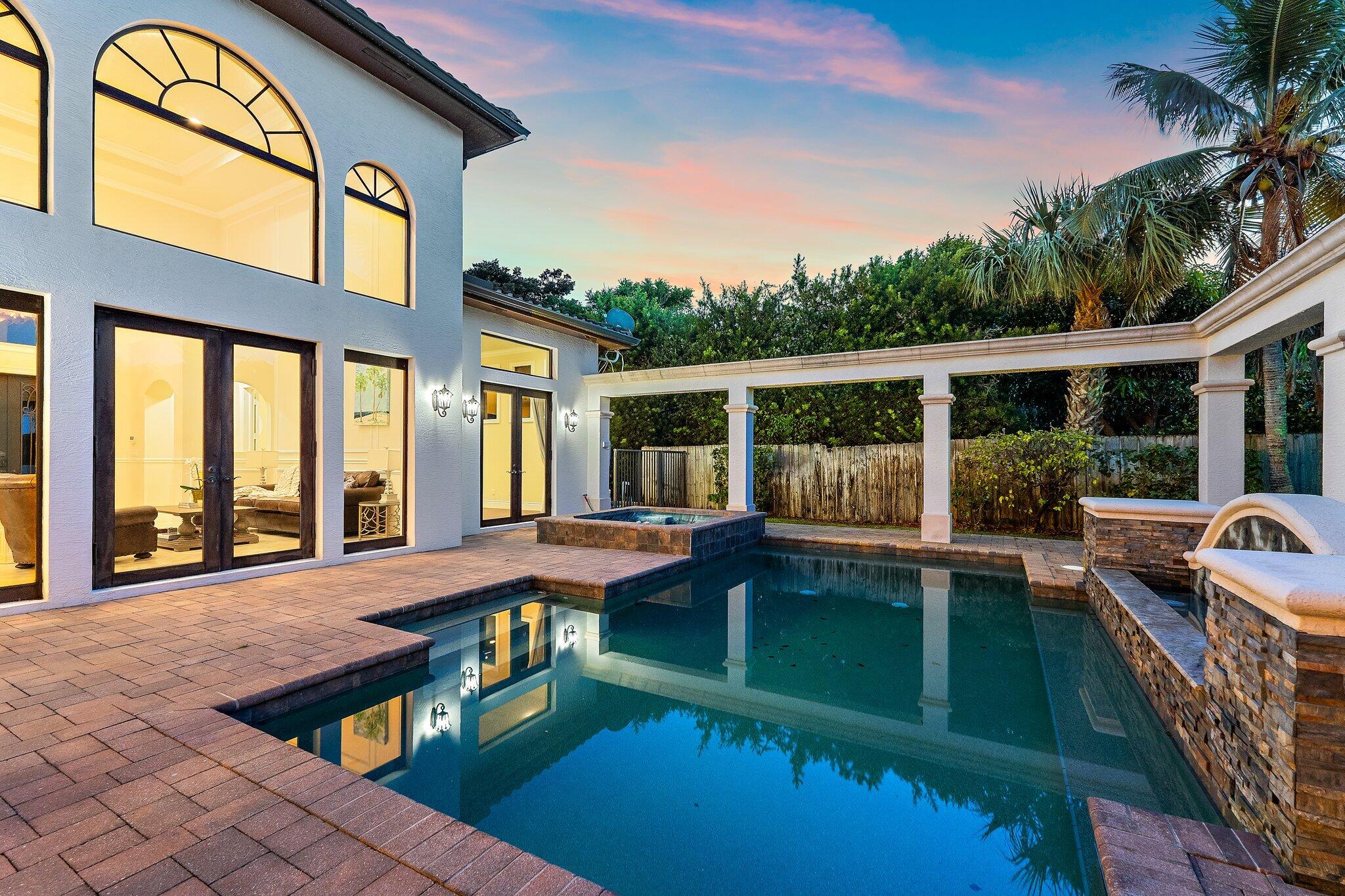 JUPITER INLET BEACH COLONY - Residential