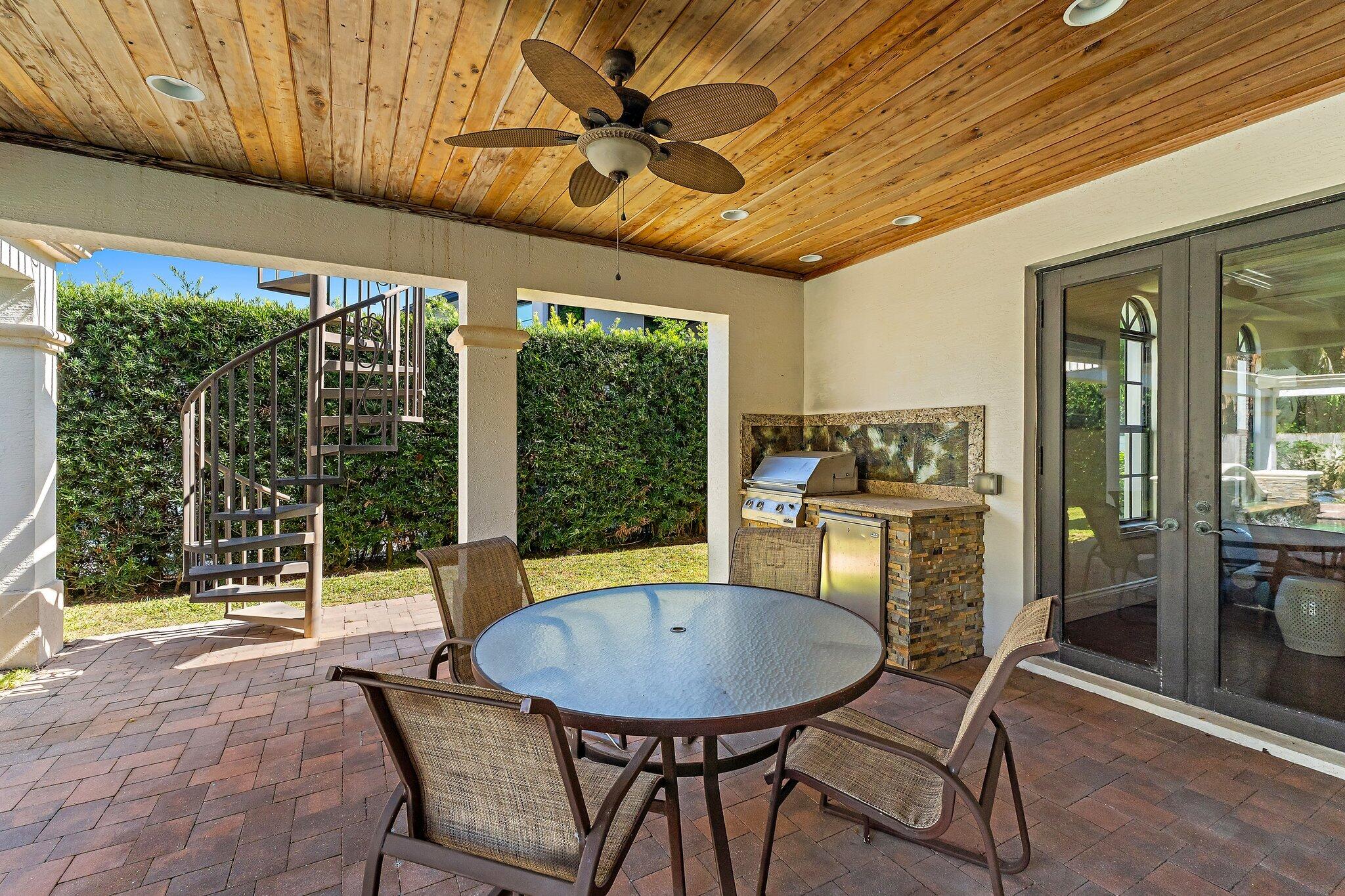 JUPITER INLET BEACH COLONY - Residential