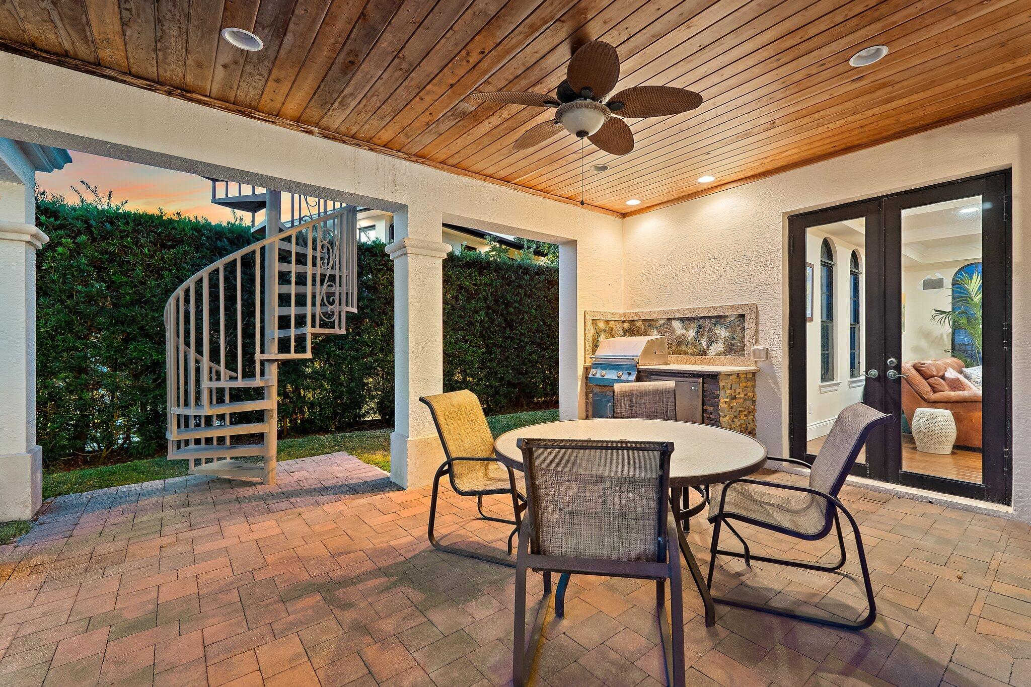 JUPITER INLET BEACH COLONY - Residential