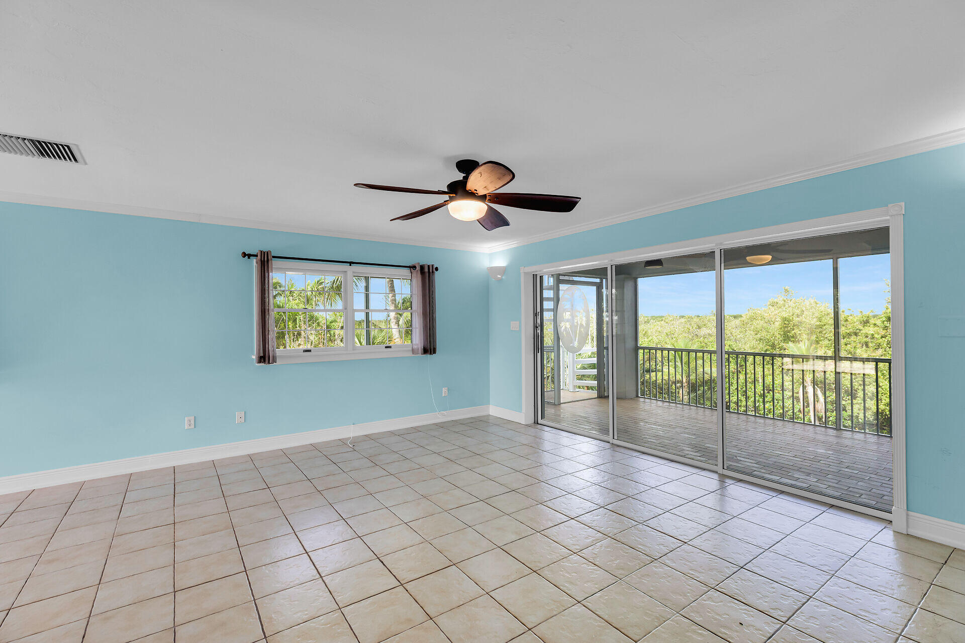 TWIN LAKES 1ST ADD - Residential