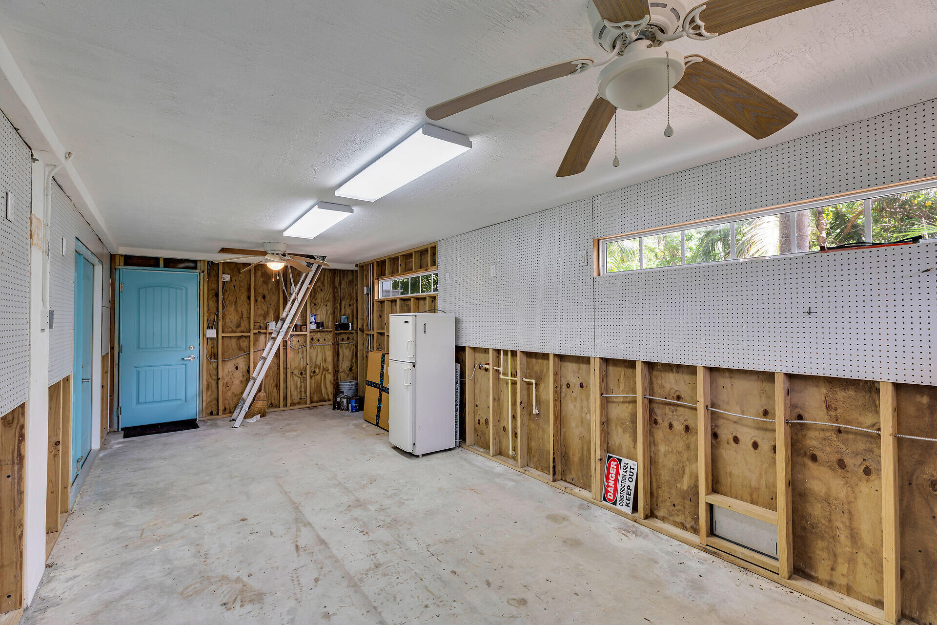 TWIN LAKES 1ST ADD - Residential