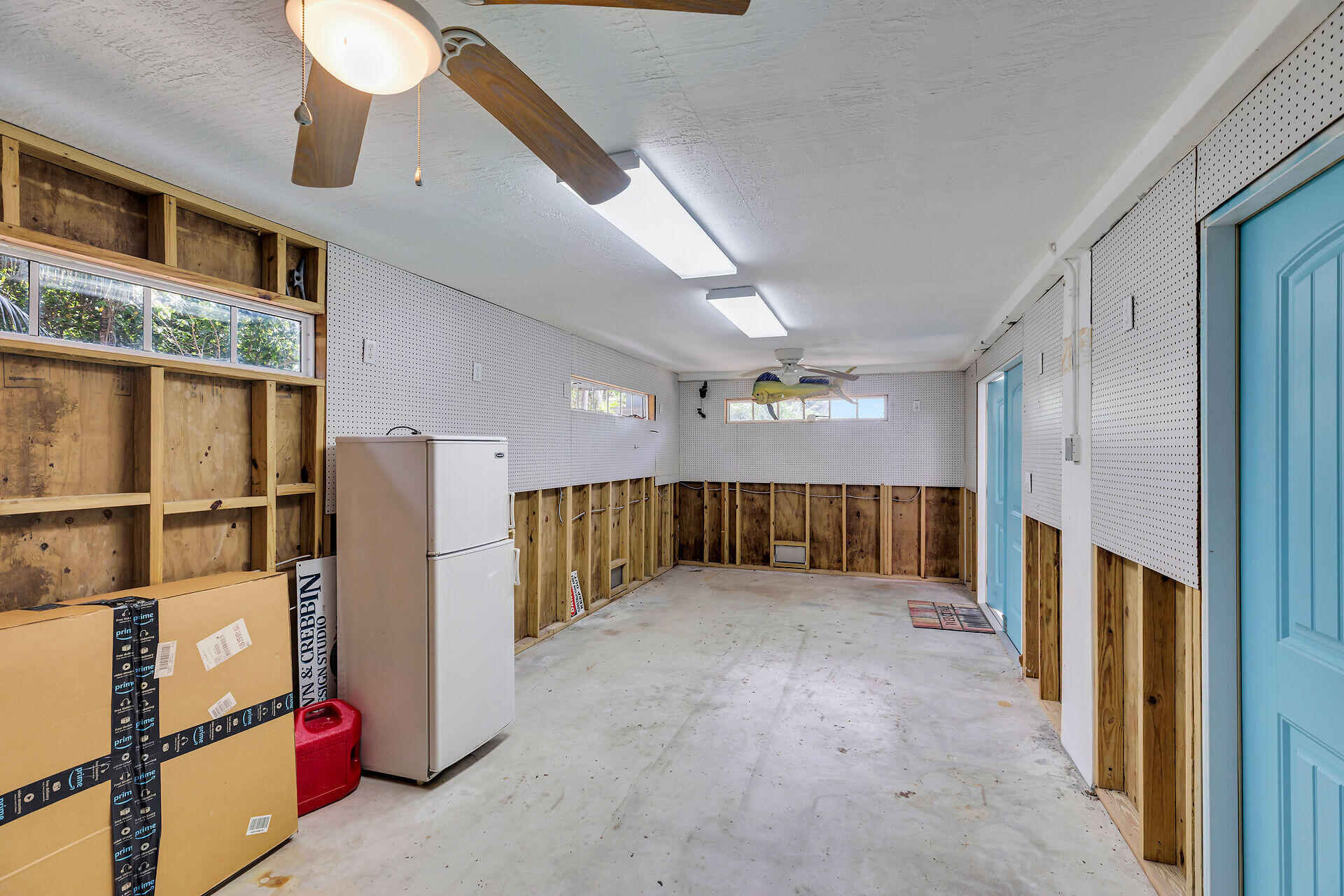 TWIN LAKES 1ST ADD - Residential