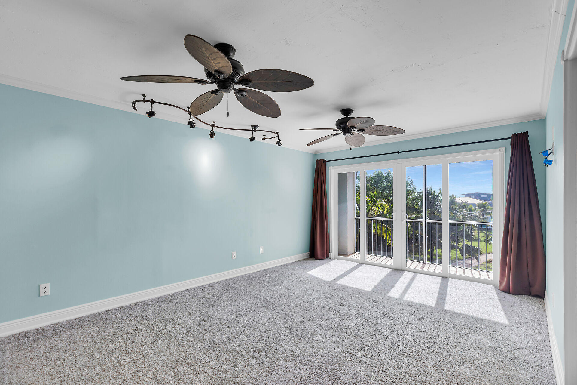 TWIN LAKES 1ST ADD - Residential