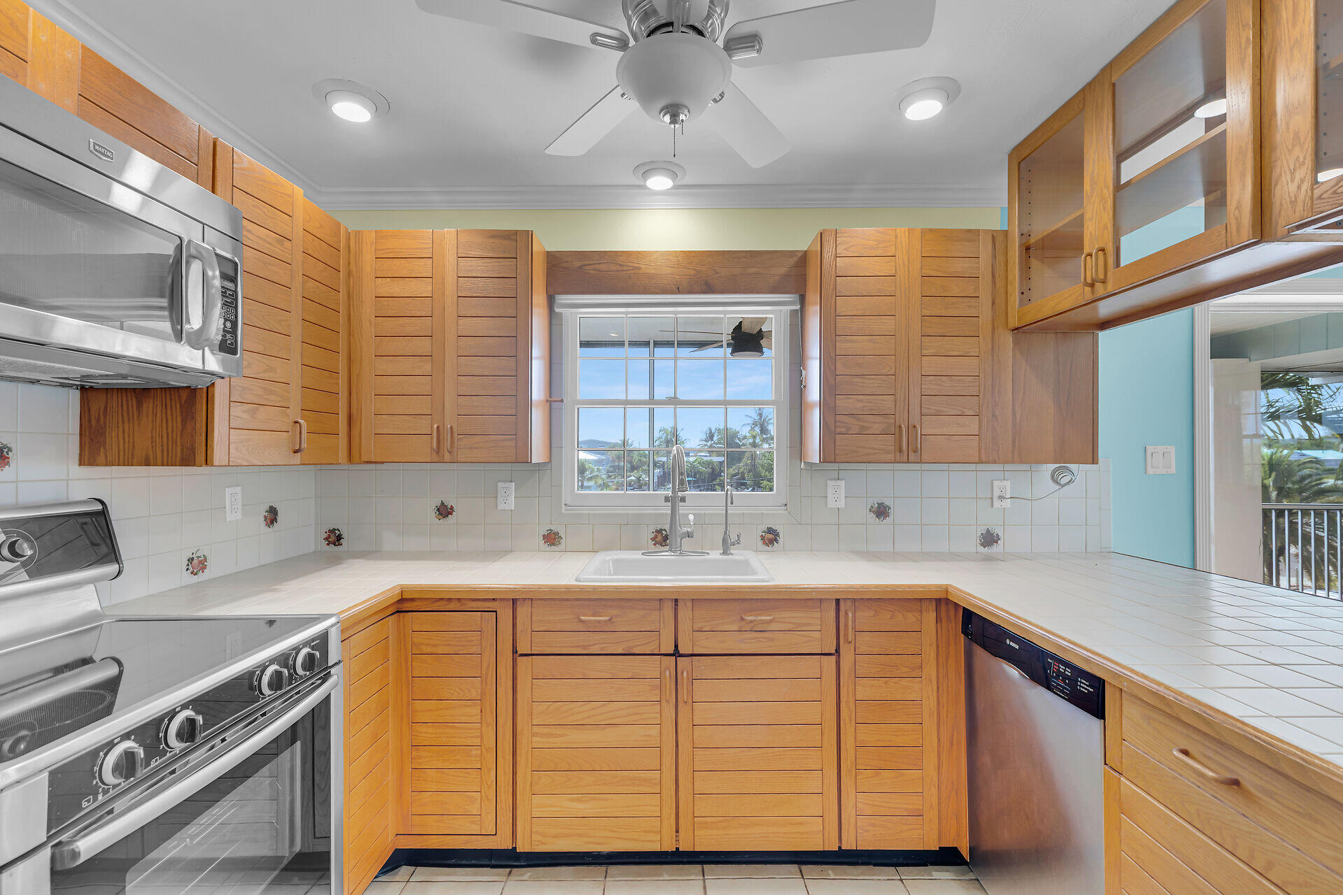 TWIN LAKES 1ST ADD - Residential