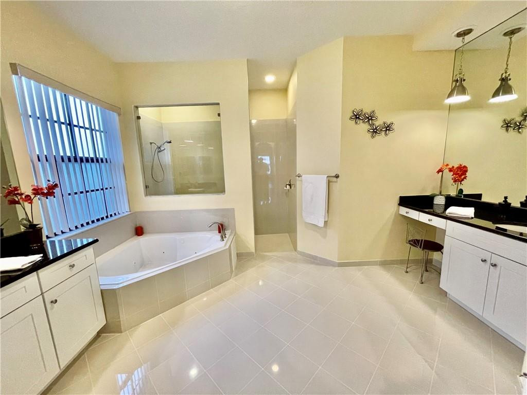 MiraLago - Residential