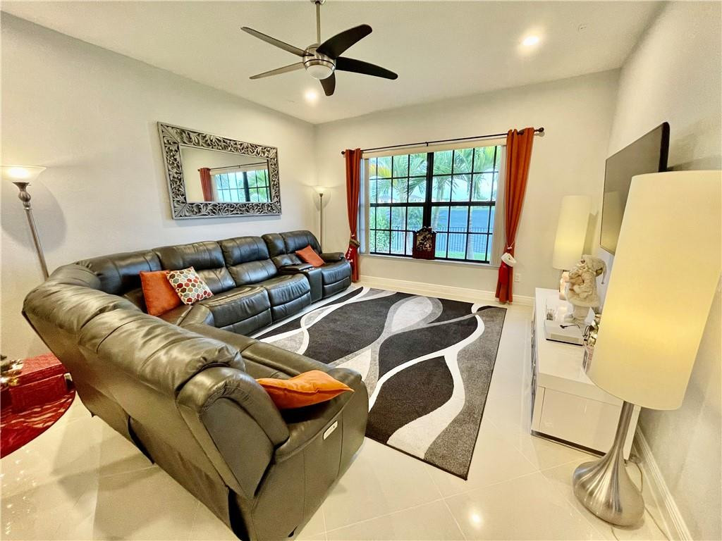 MiraLago - Residential