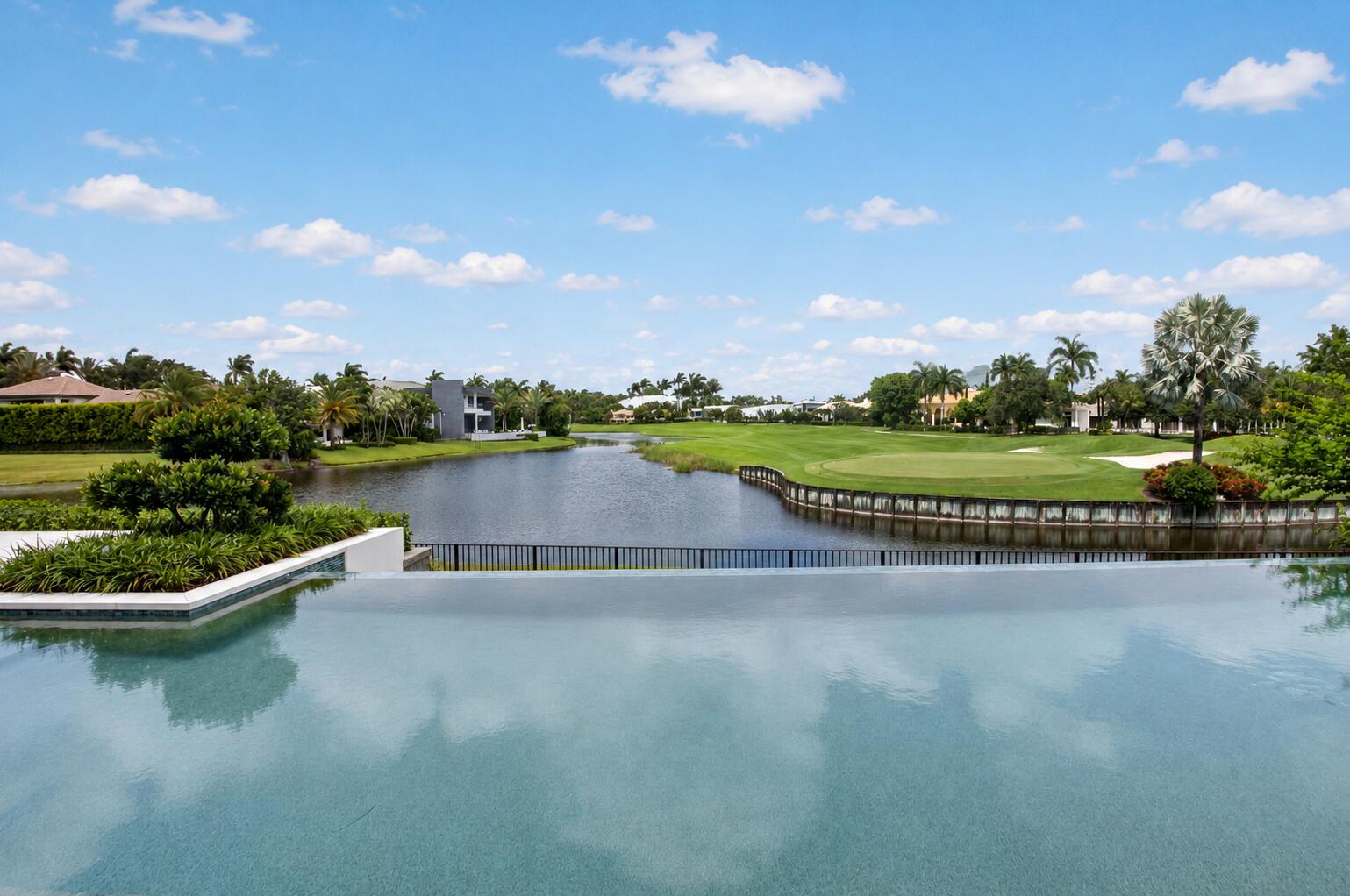 ST ANDREWS COUNTRY CLUB - Residential