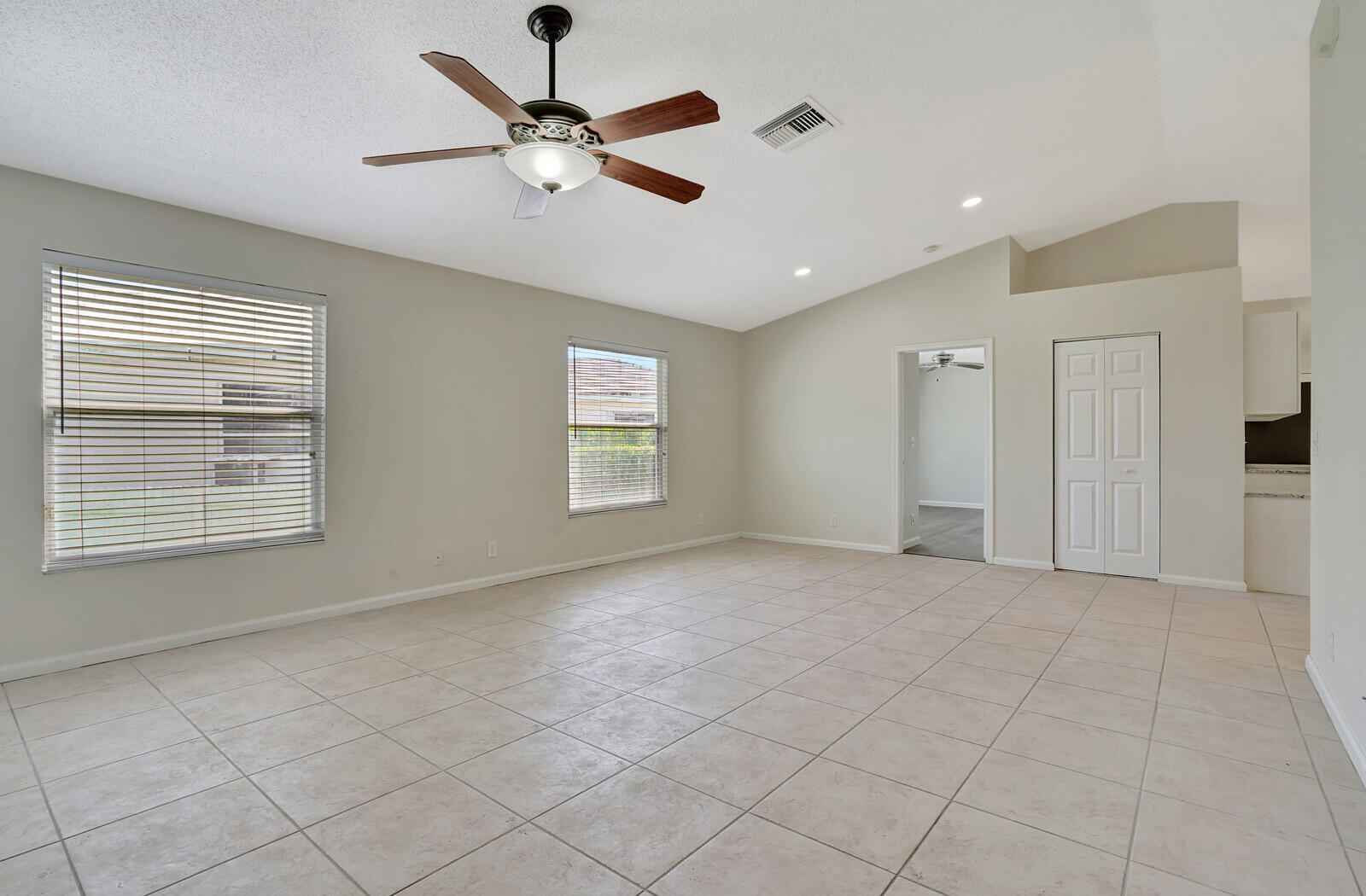 ISLAND OF RIVER BRIDGE - Residential Lease