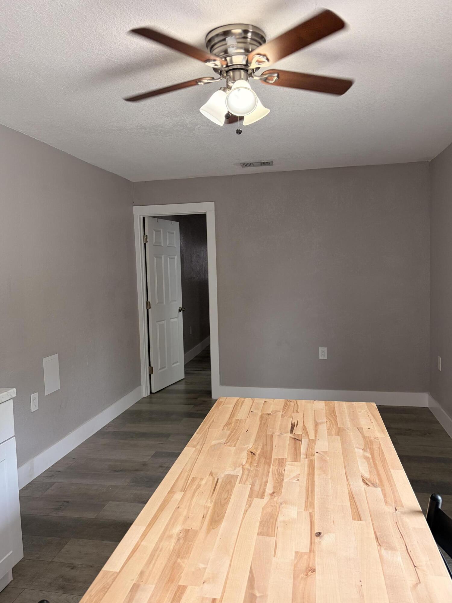 VENETIAN GARDENS ACRESPB 44-81 - Residential Lease