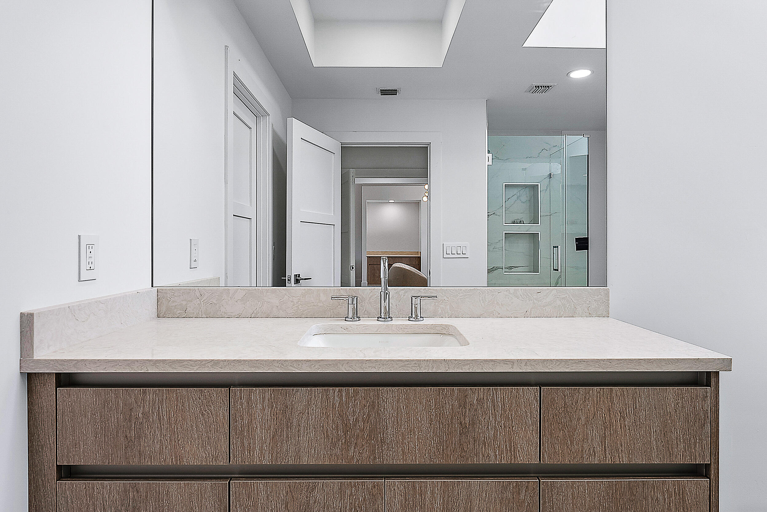 Admirals Cove - Residential Lease
