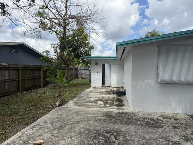 Palm Beach Square - Residential