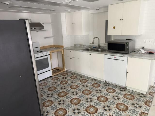 Palm Beach Square - Residential