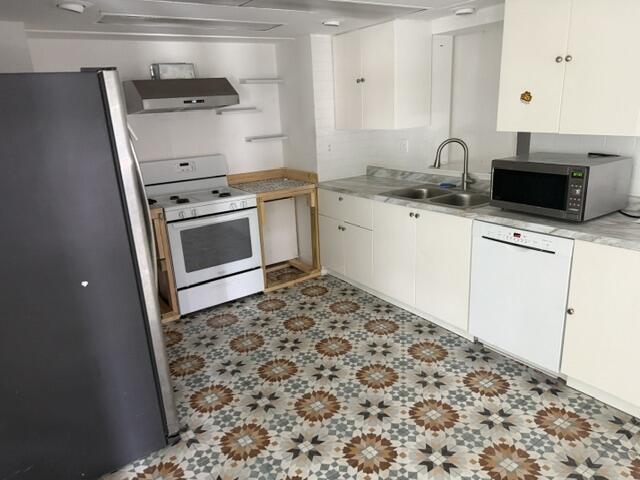 Palm Beach Square - Residential