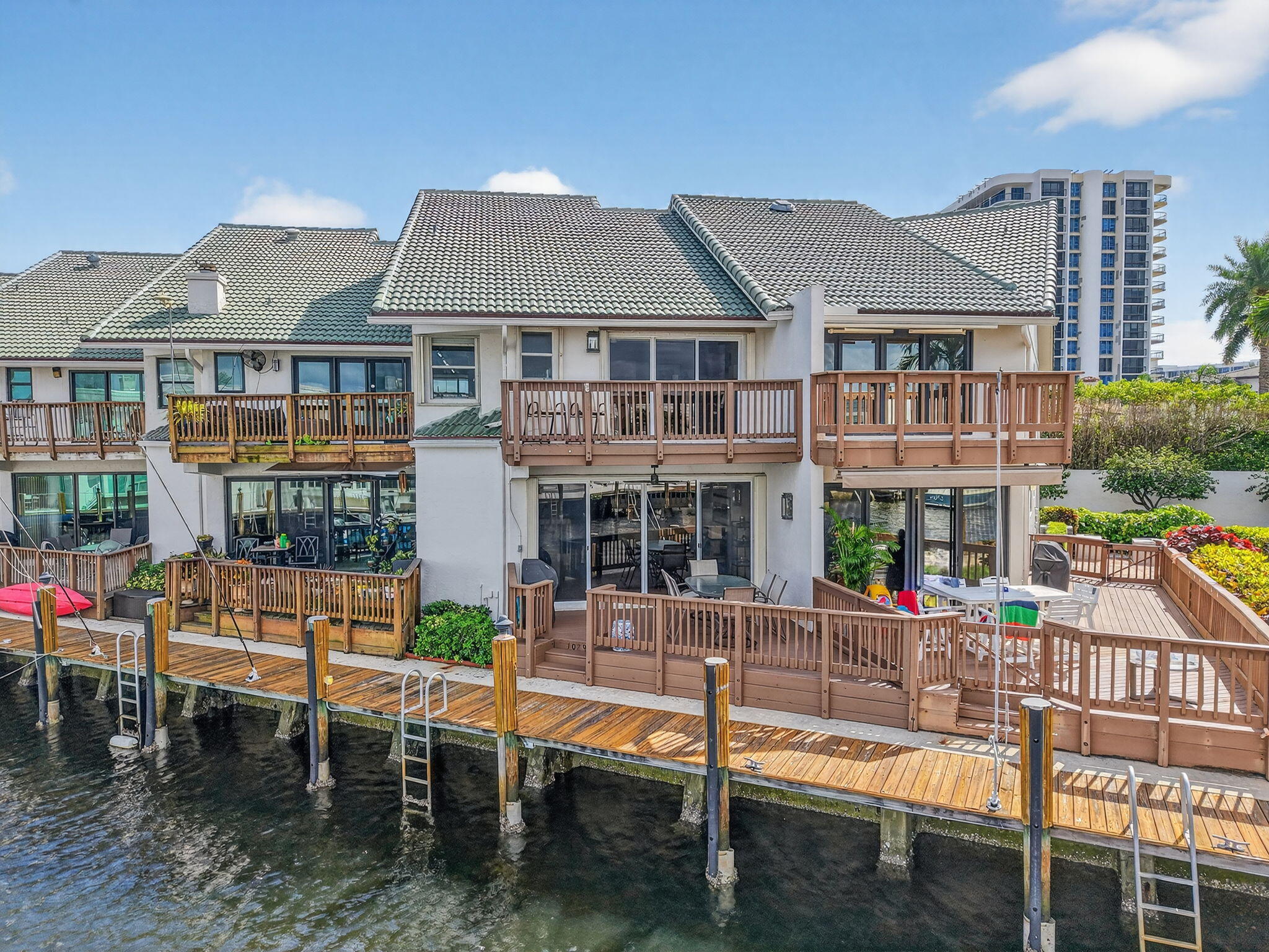 DELRAY BY THE SEA - Residential
