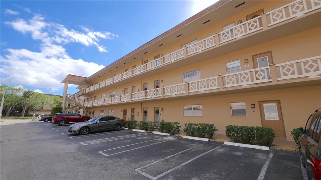 HAWAIIAN GARDENS - Residential