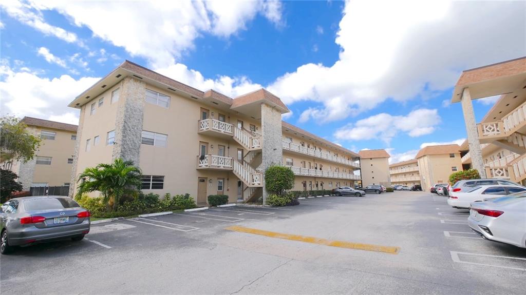 HAWAIIAN GARDENS - Residential