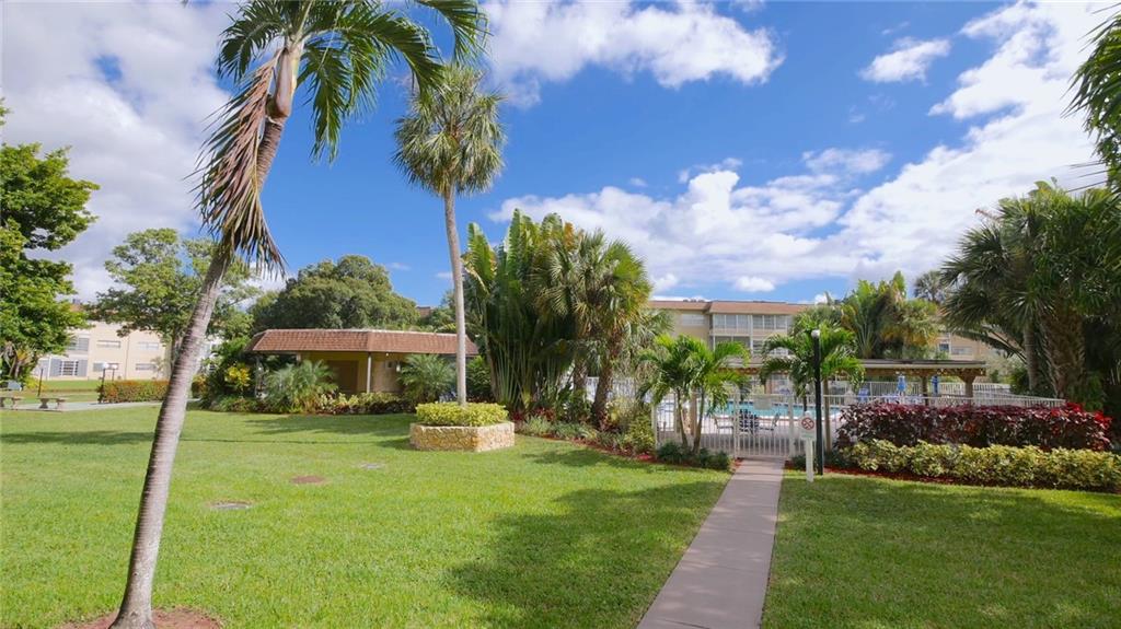 HAWAIIAN GARDENS - Residential