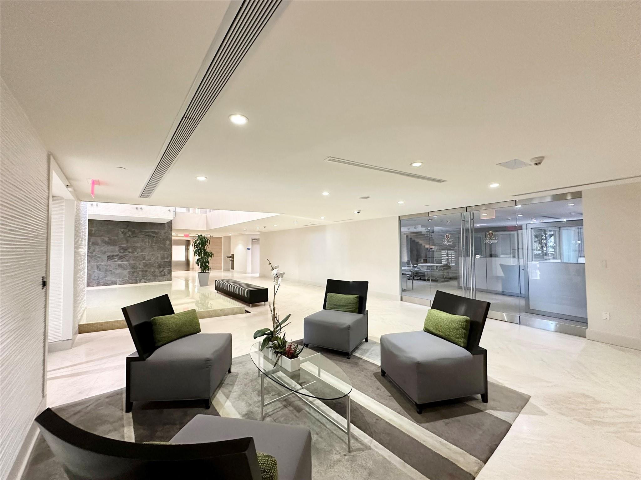 TRUMP ROYALE CONDO - Residential