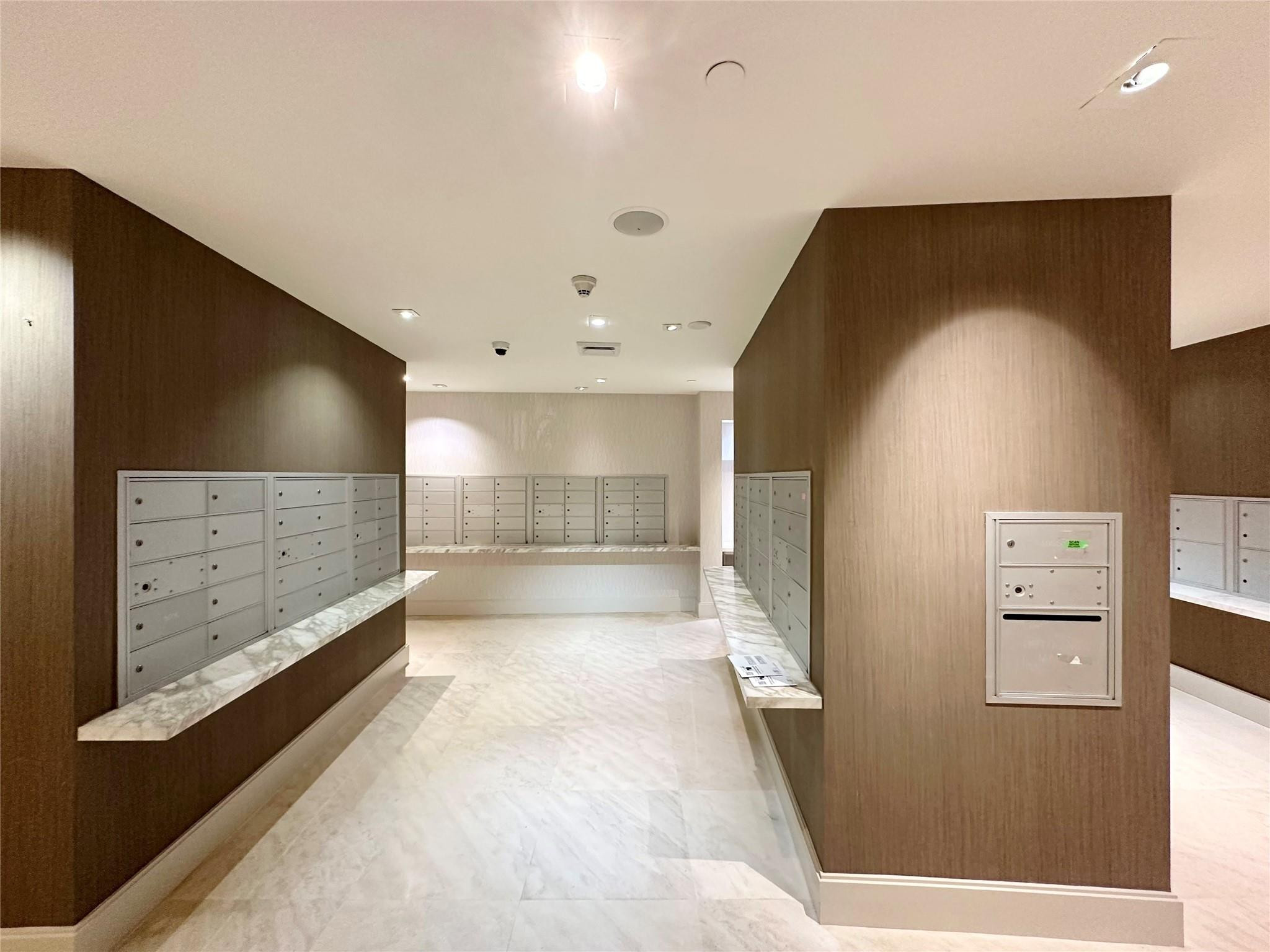 TRUMP ROYALE CONDO - Residential