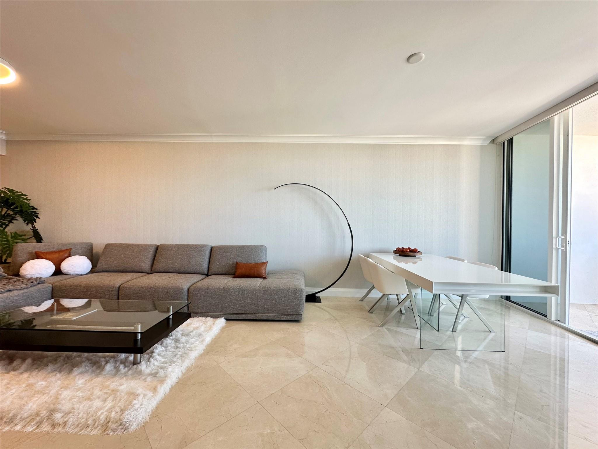 TRUMP ROYALE CONDO - Residential