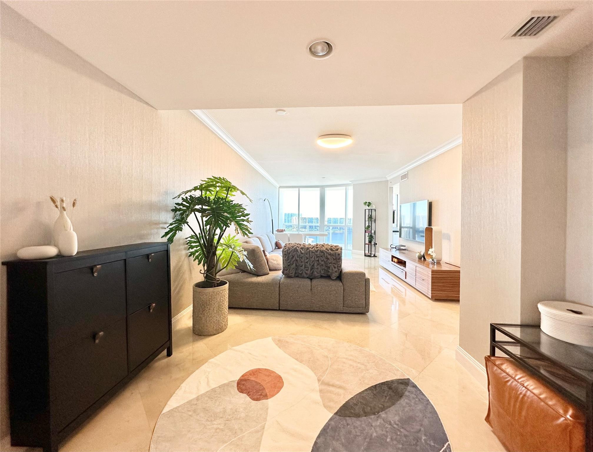 TRUMP ROYALE CONDO - Residential