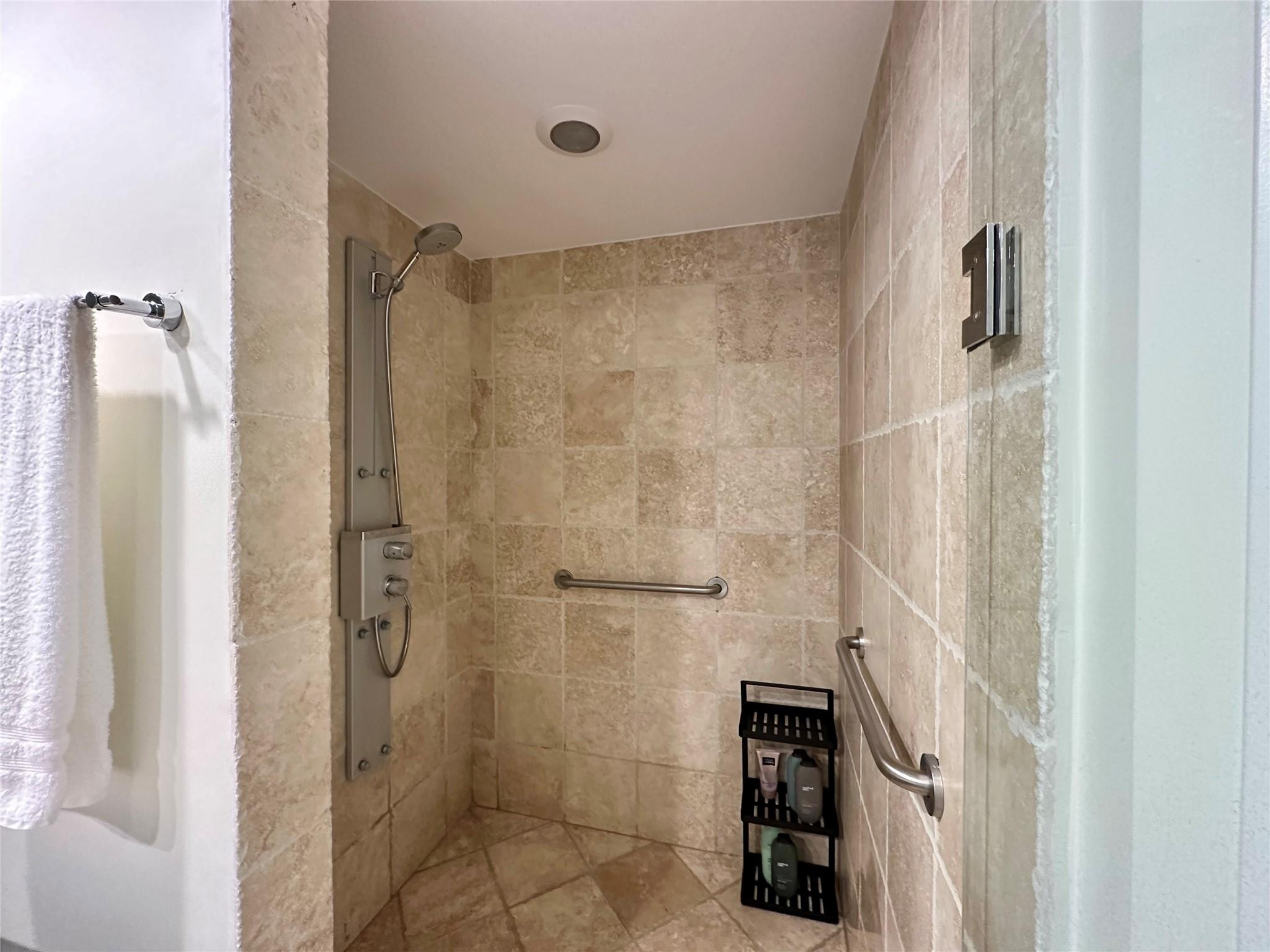 TRUMP ROYALE CONDO - Residential