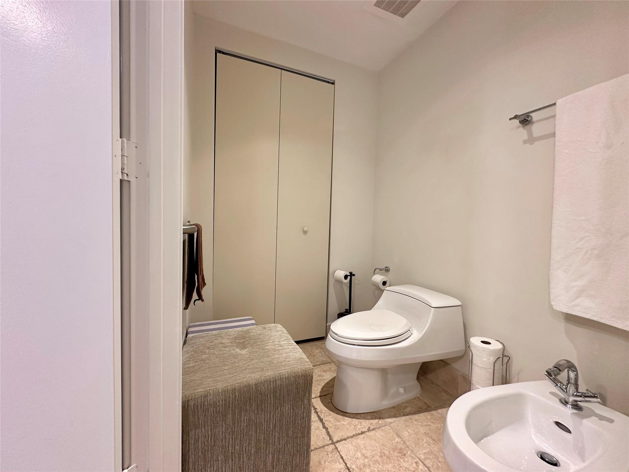 TRUMP ROYALE CONDO - Residential