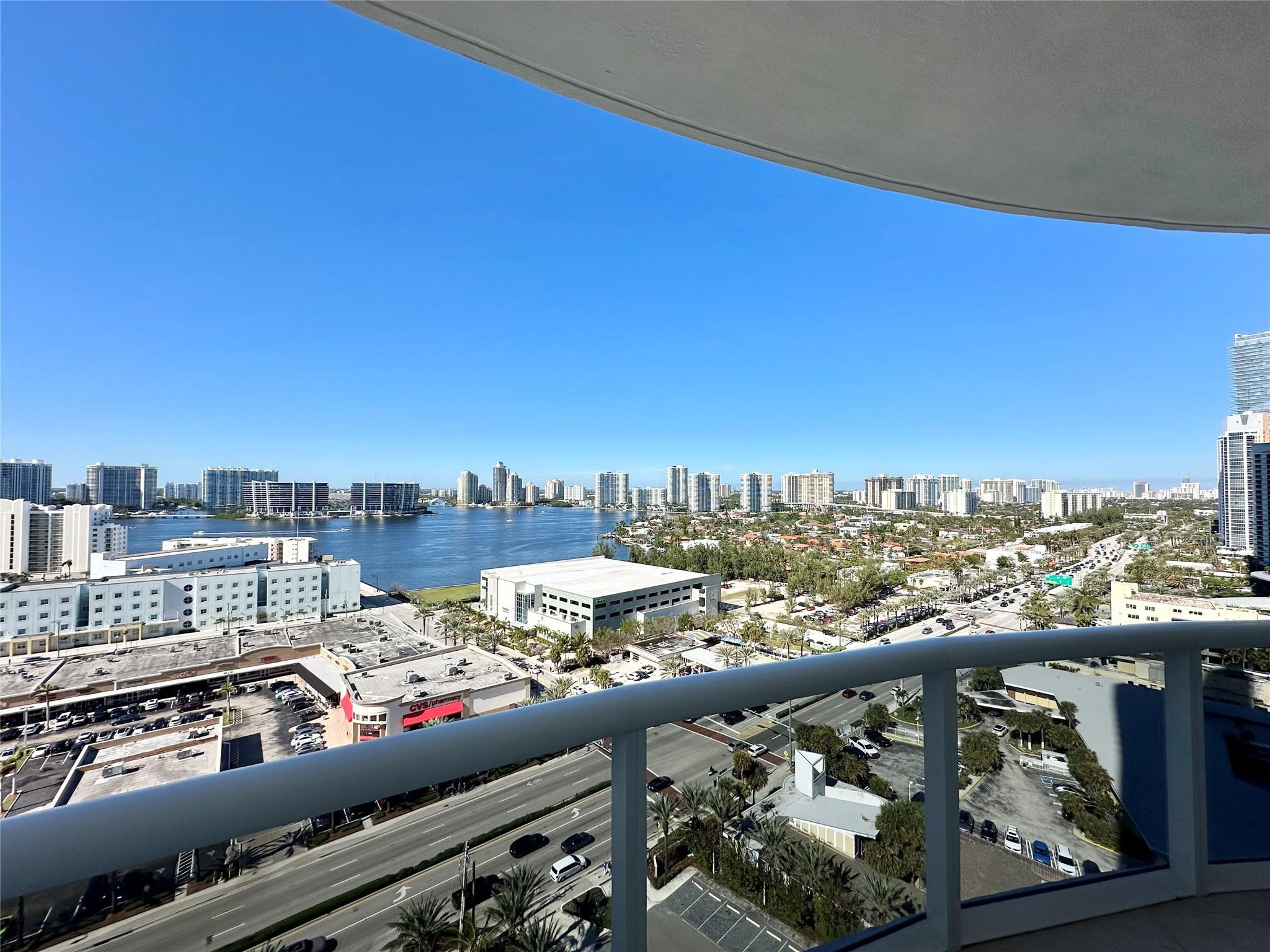 TRUMP ROYALE CONDO - Residential