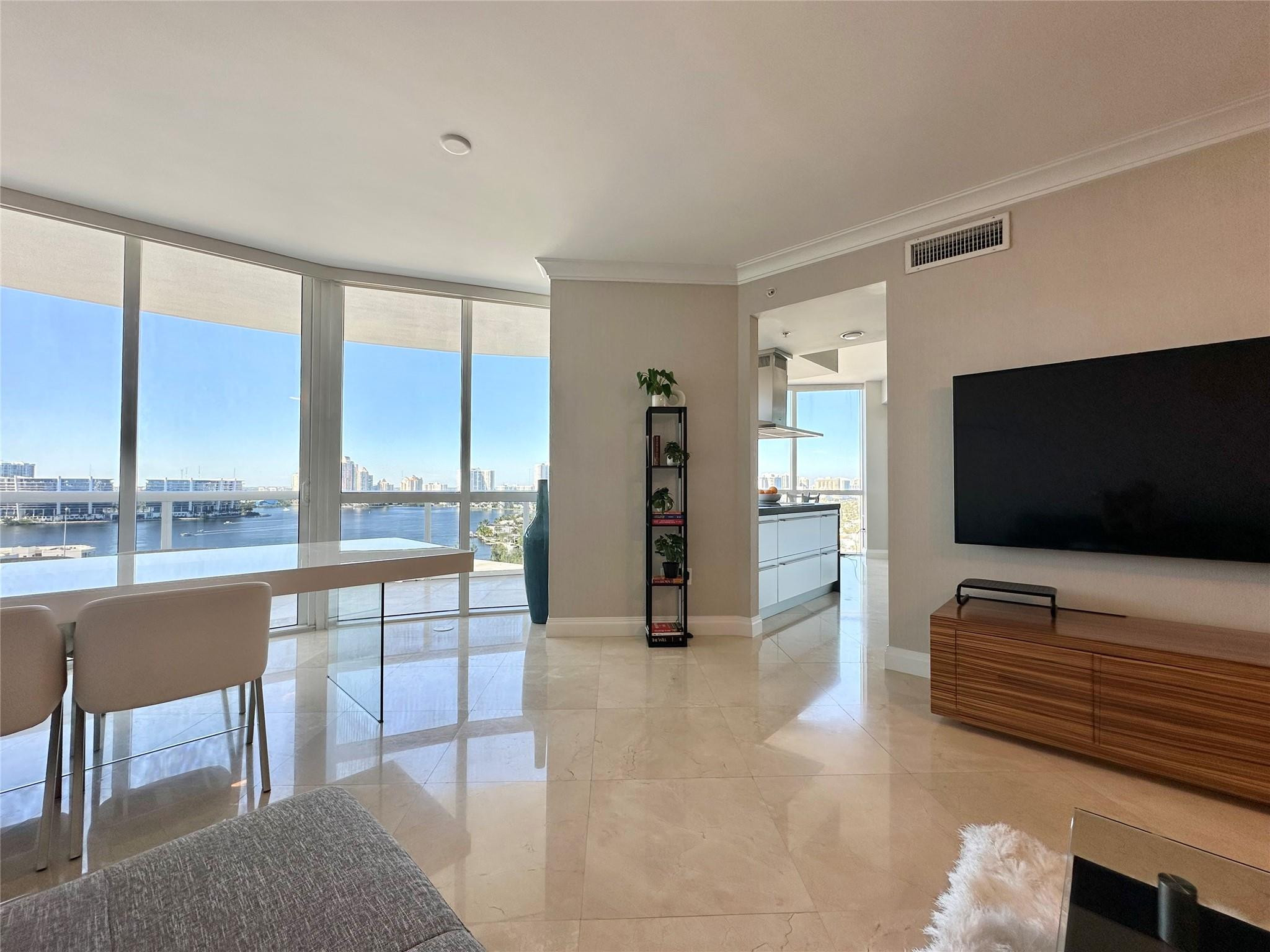 TRUMP ROYALE CONDO - Residential
