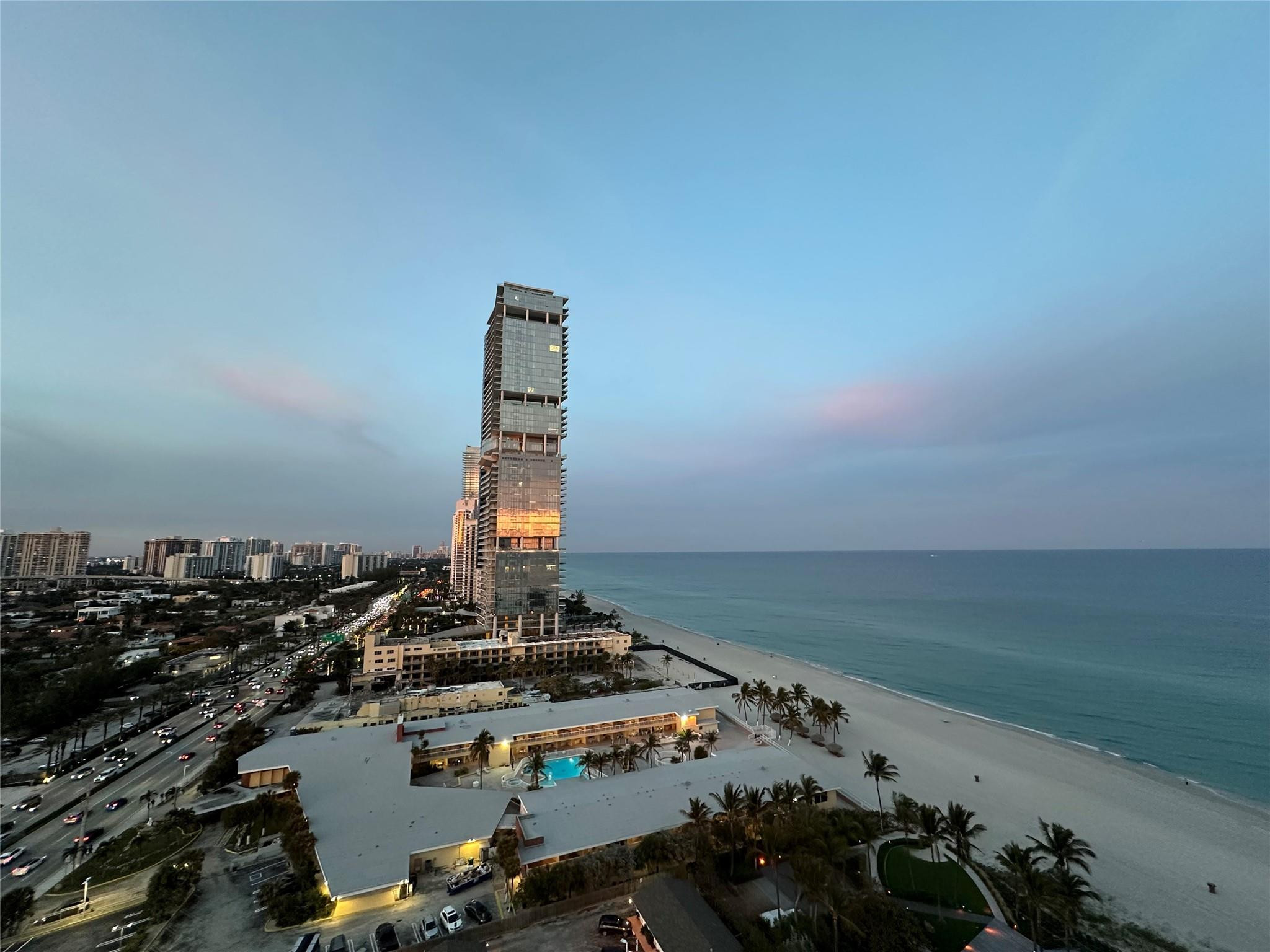 TRUMP ROYALE CONDO - Residential