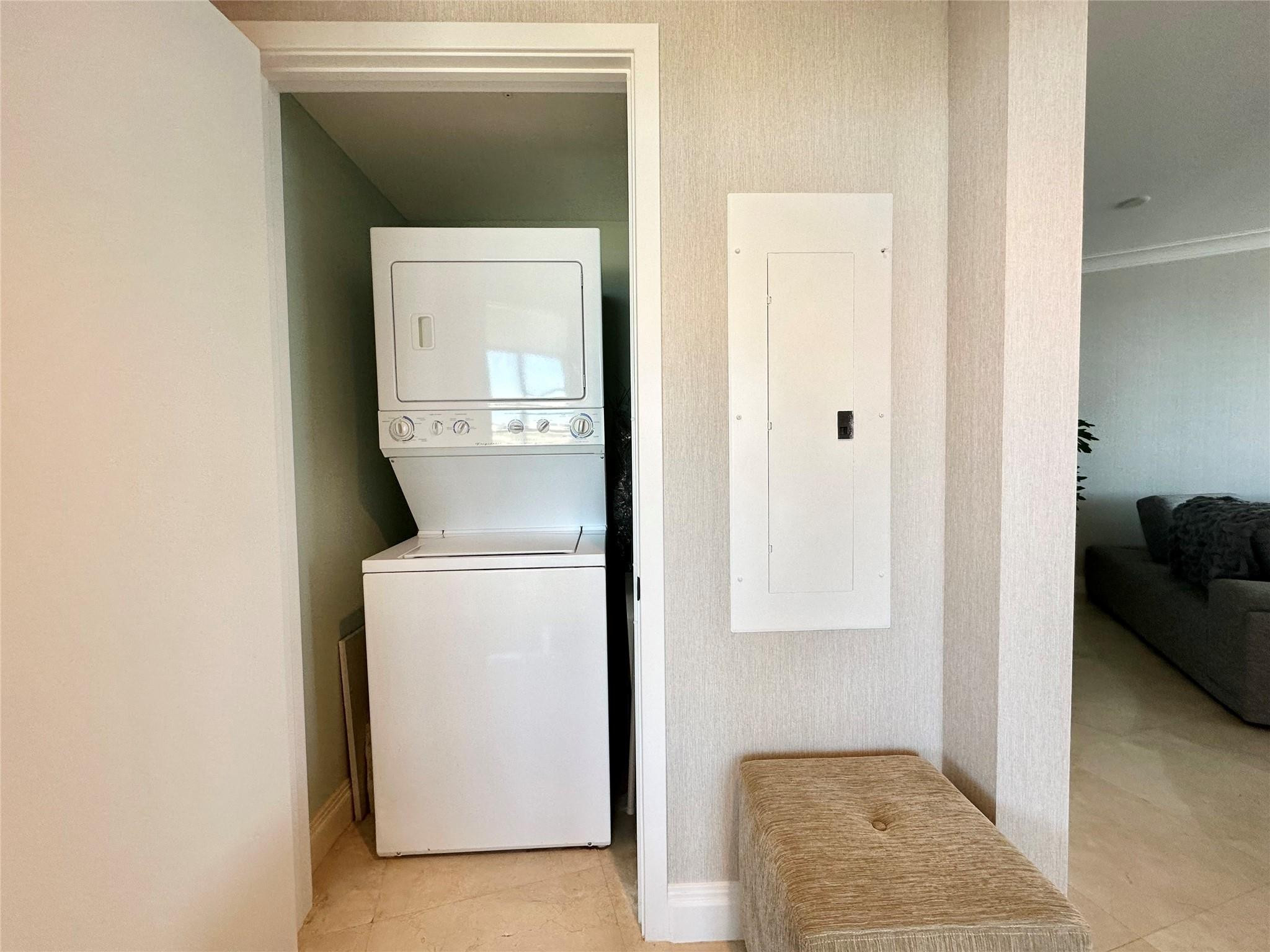TRUMP ROYALE CONDO - Residential