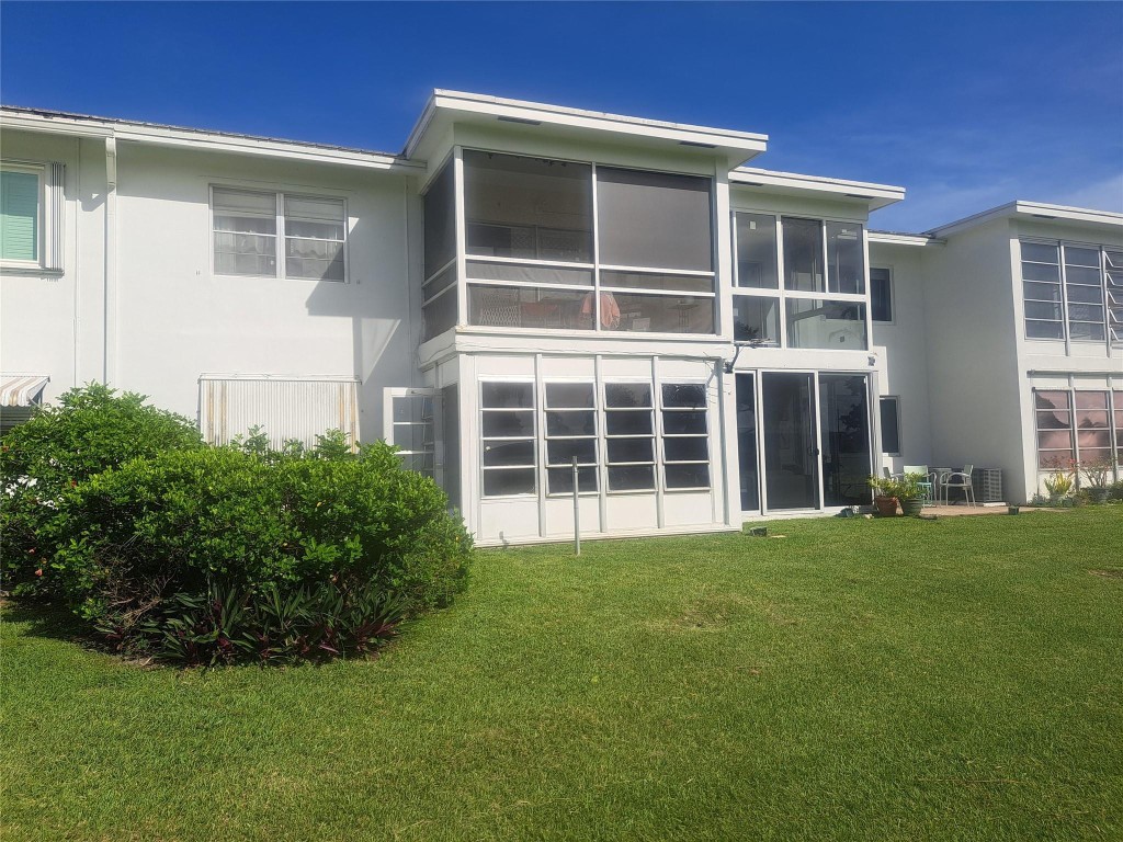 Leisureville Fairway 12 - Residential