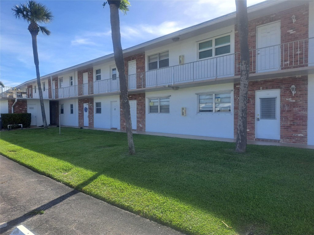 Leisureville Fairway 12 - Residential